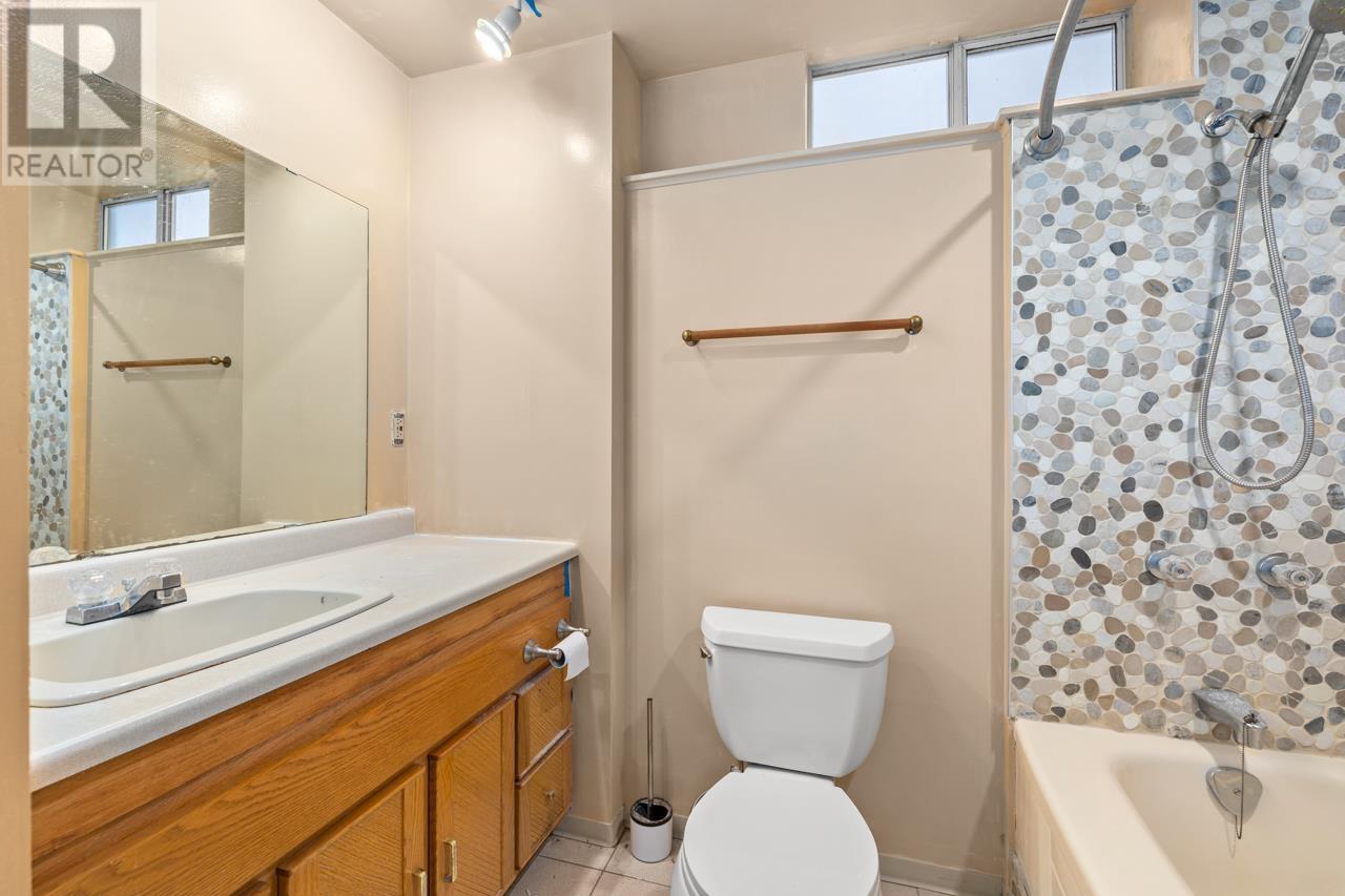 2750 Sylvan Place, Coquitlam, British Columbia  V3C 4Z3 - Photo 31 - R2827894