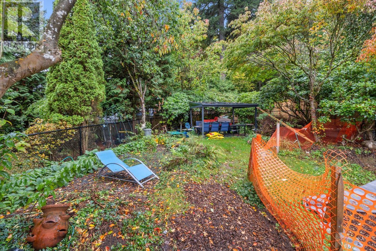 2750 Sylvan Place, Coquitlam, British Columbia  V3C 4Z3 - Photo 35 - R2827894