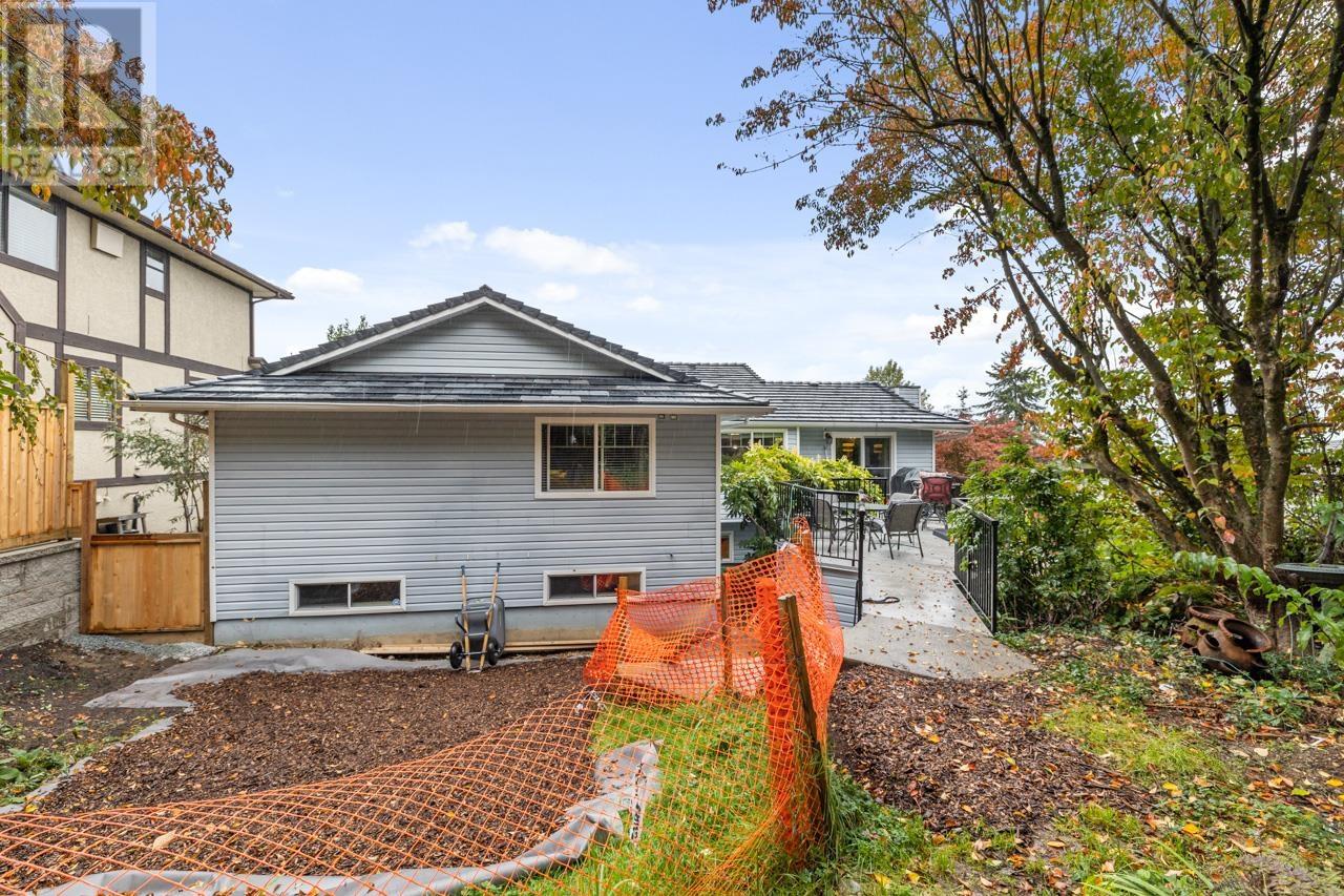 2750 Sylvan Place, Coquitlam, British Columbia  V3C 4Z3 - Photo 36 - R2827894