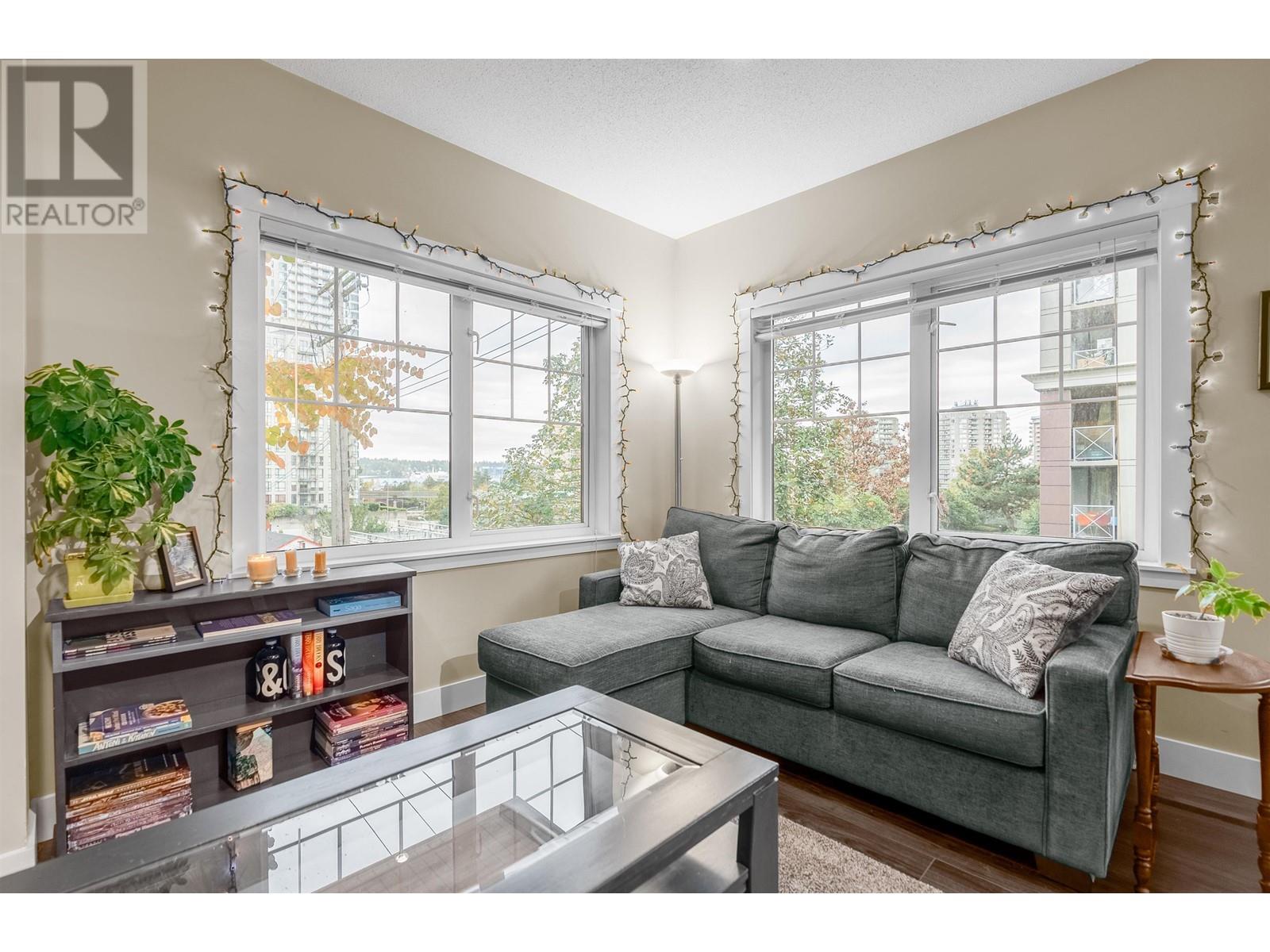 28 838 Royal Avenue, New Westminster, British Columbia  V3M 1J9 - Photo 5 - R2827727