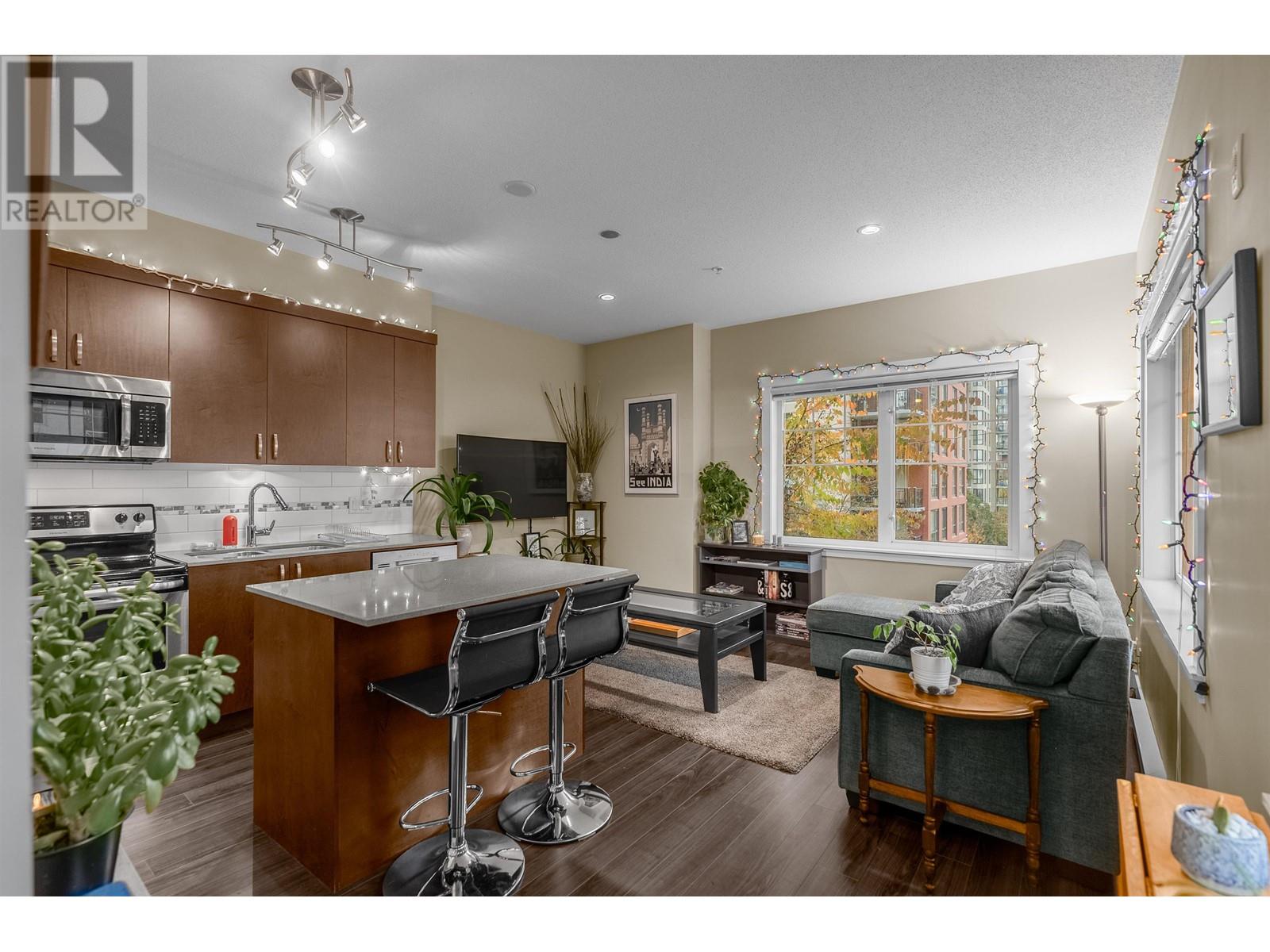 28 838 Royal Avenue, New Westminster, British Columbia  V3M 1J9 - Photo 7 - R2827727