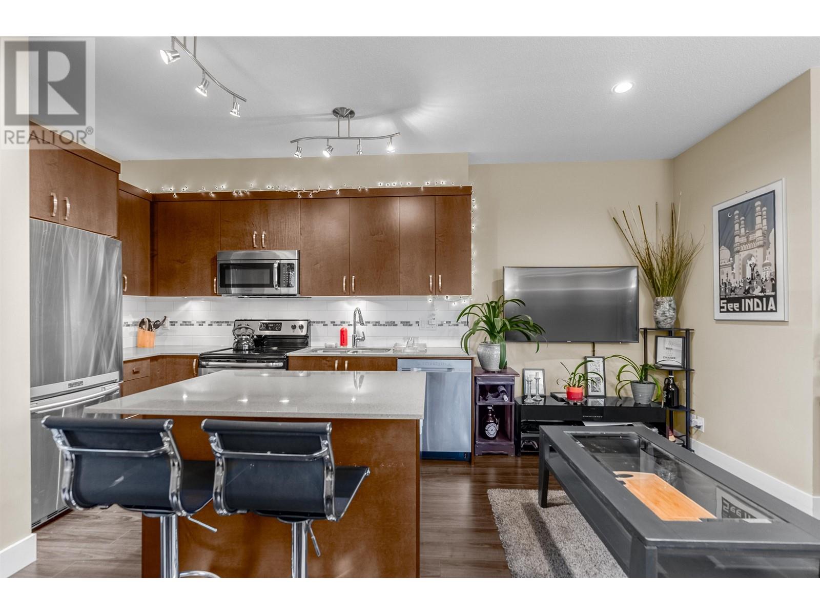 28 838 Royal Avenue, New Westminster, British Columbia  V3M 1J9 - Photo 8 - R2827727
