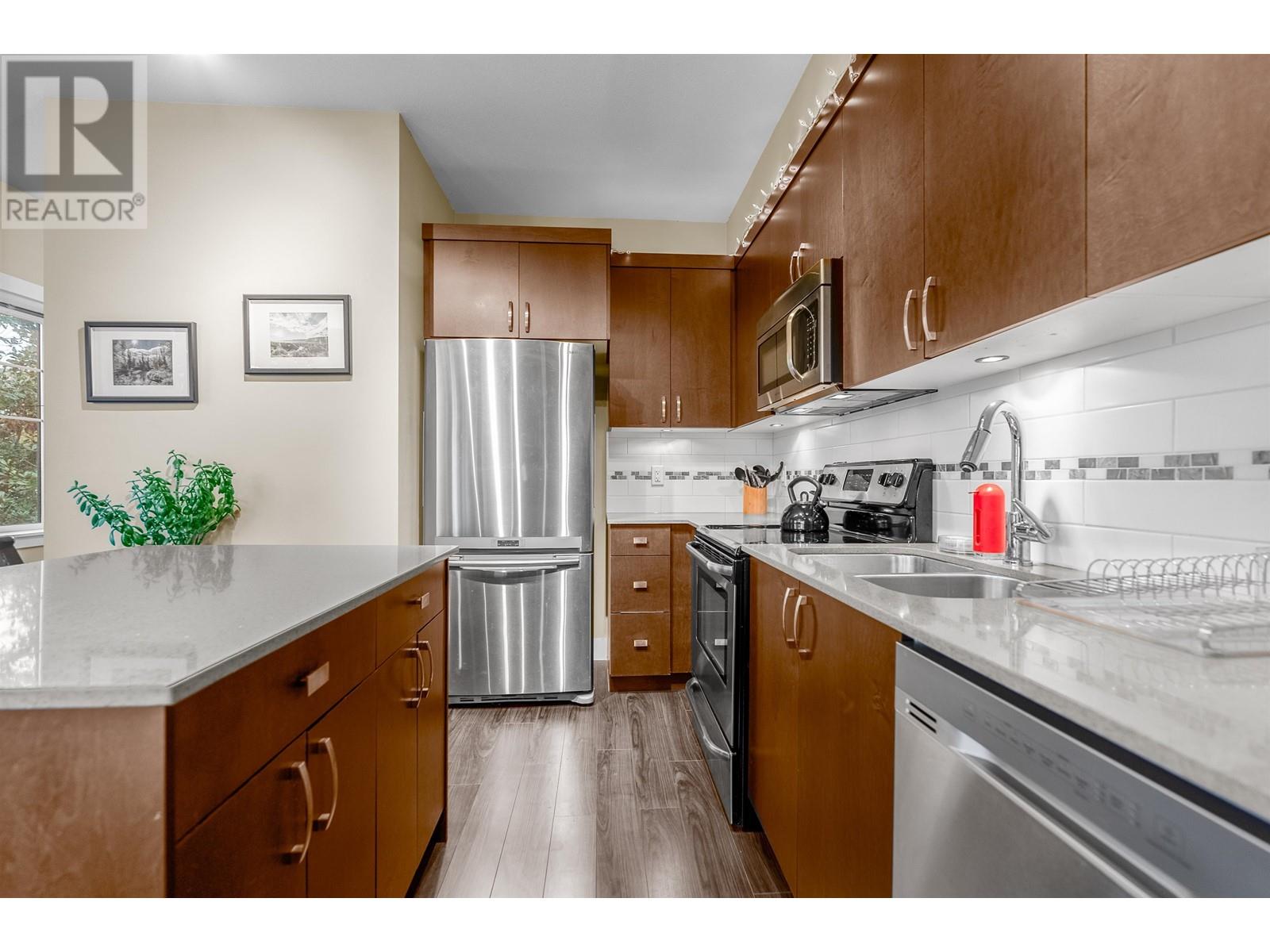 28 838 Royal Avenue, New Westminster, British Columbia  V3M 1J9 - Photo 10 - R2827727