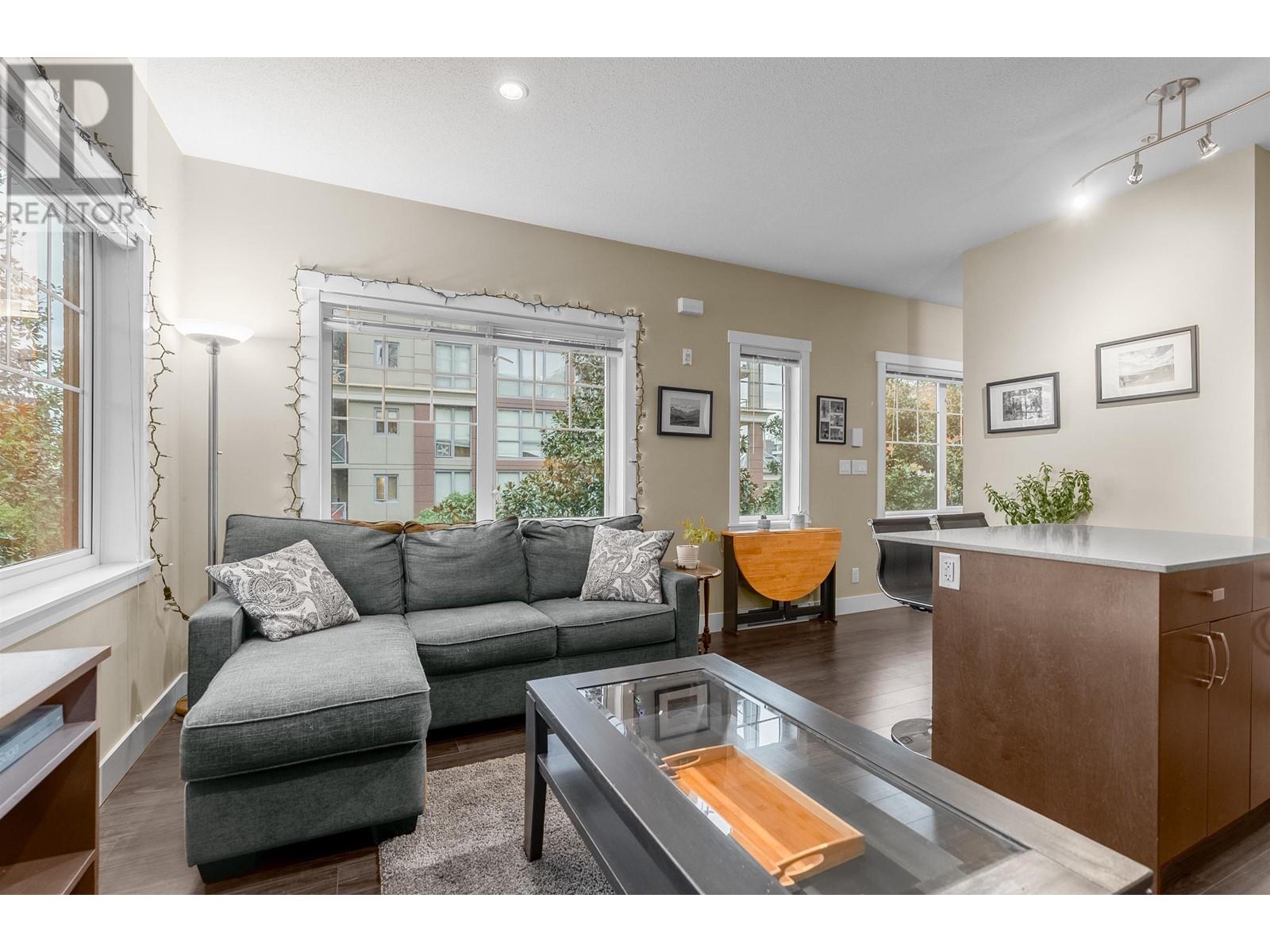 28 838 Royal Avenue, New Westminster, British Columbia  V3M 1J9 - Photo 4 - R2827727
