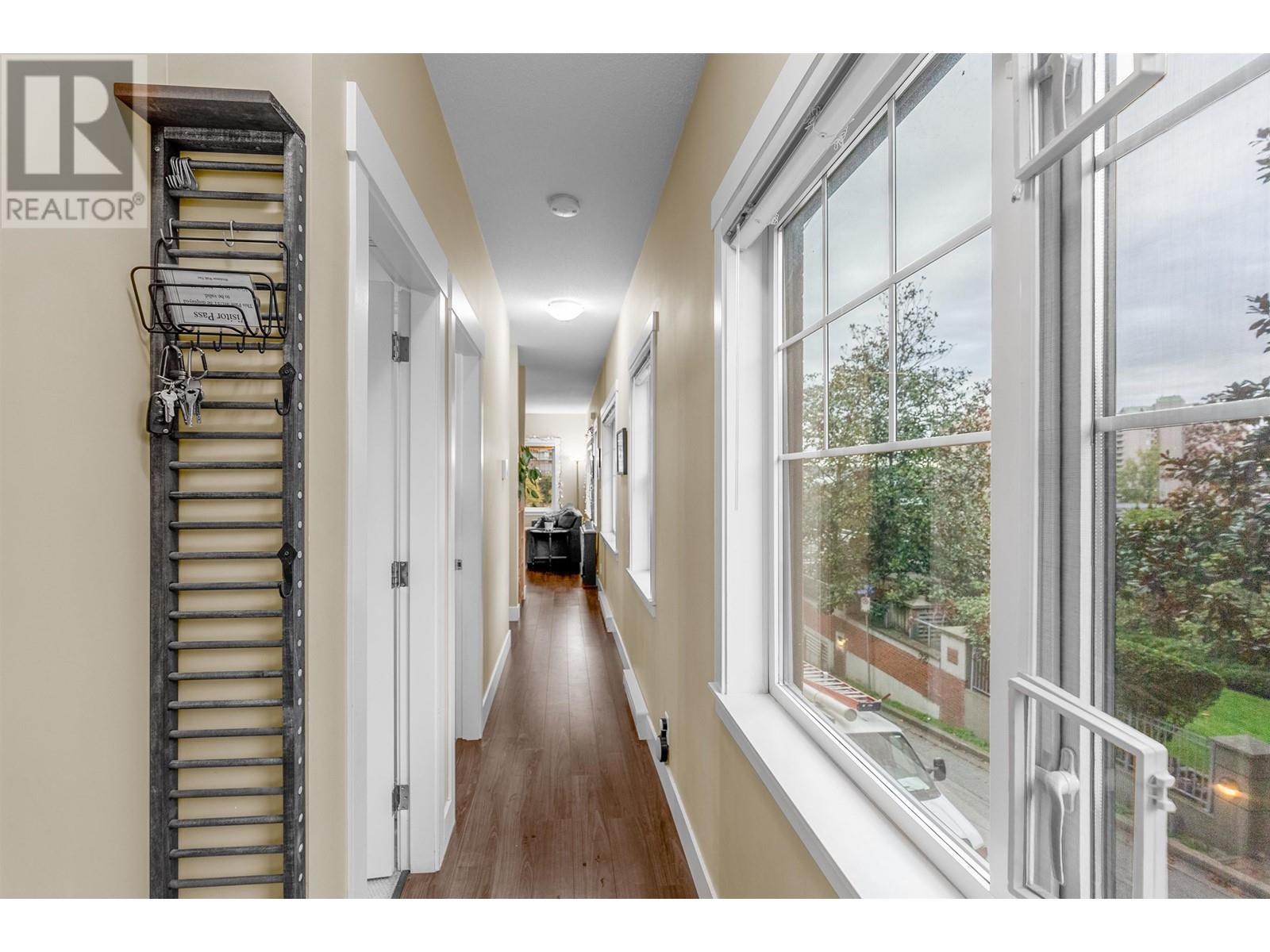 28 838 Royal Avenue, New Westminster, British Columbia  V3M 1J9 - Photo 3 - R2827727