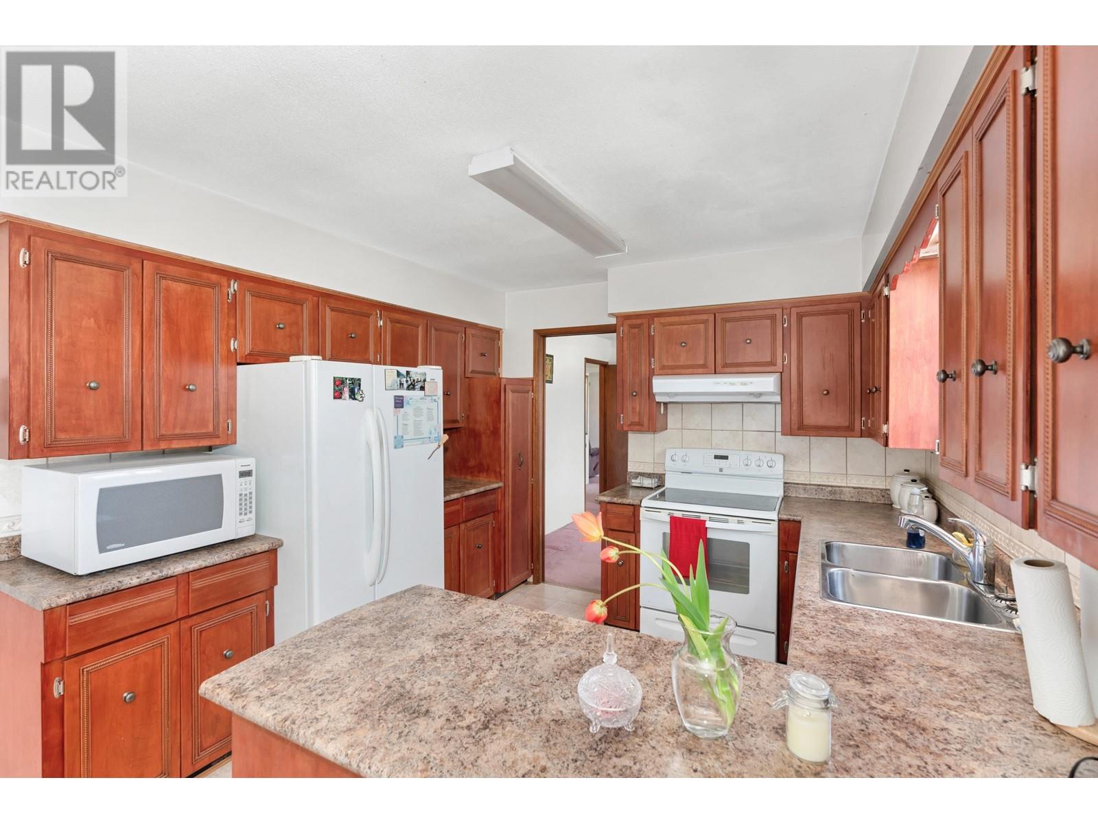 5274 Taunton Street, Vancouver, British Columbia  V5R 4B3 - Photo 12 - R2827673