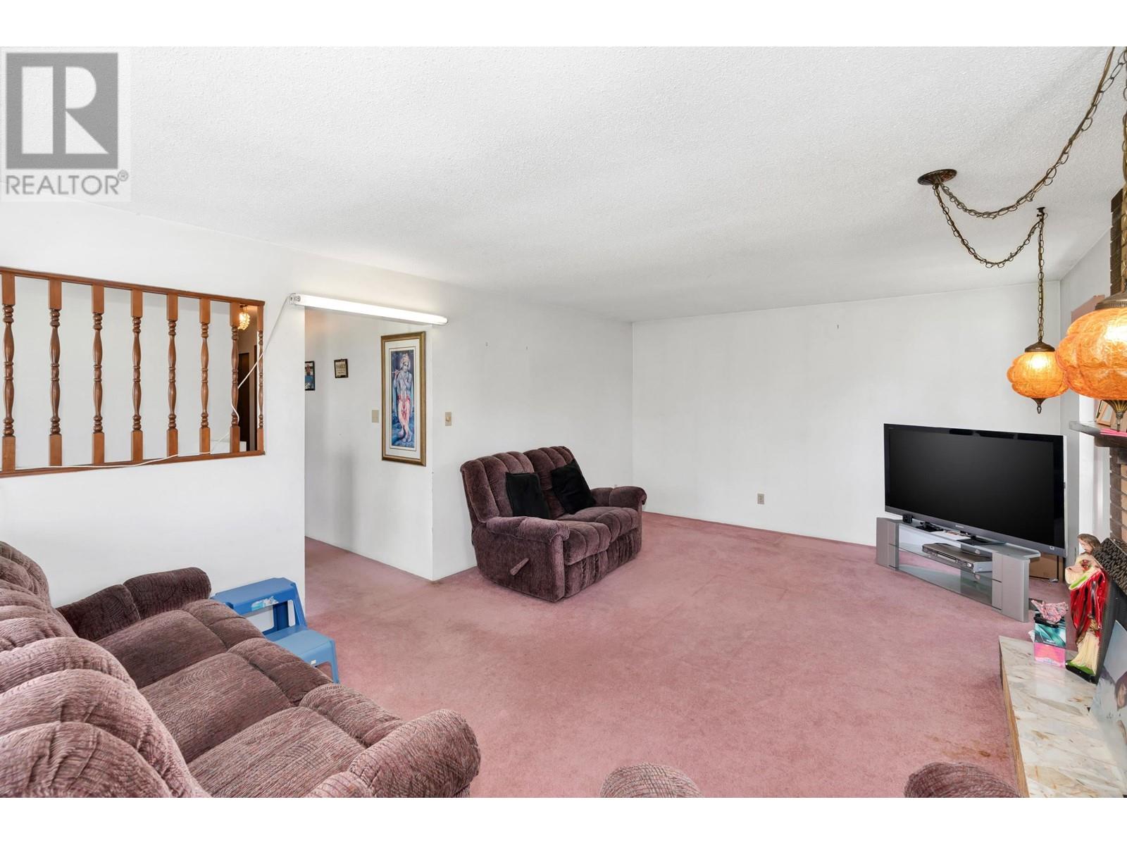 5274 Taunton Street, Vancouver, British Columbia  V5R 4B3 - Photo 9 - R2827673