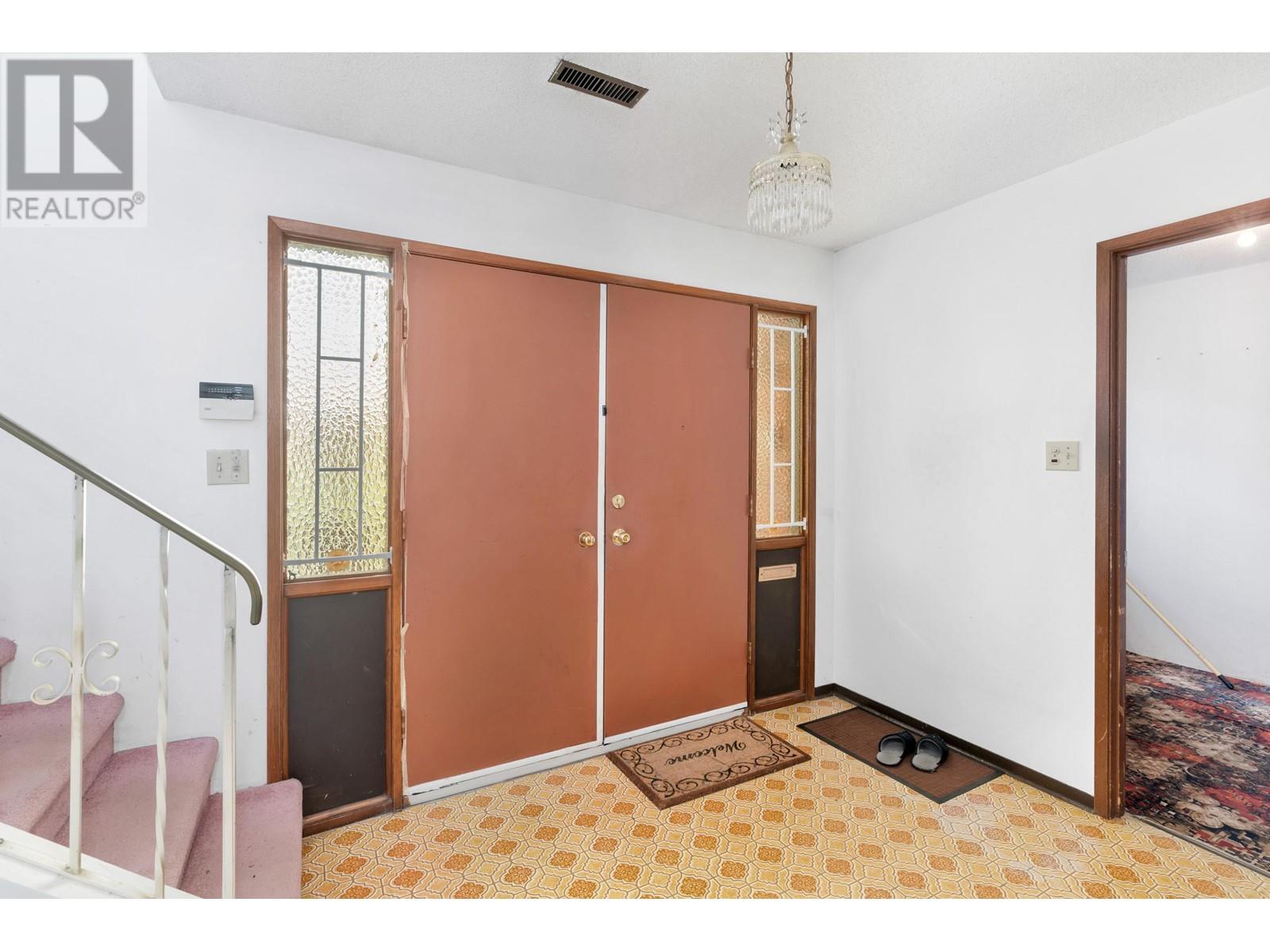 5274 Taunton Street, Vancouver, British Columbia  V5R 4B3 - Photo 7 - R2827673