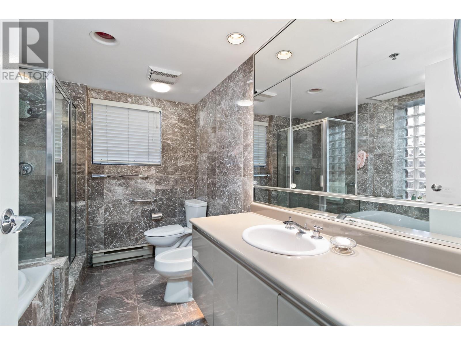 300 5890 Balsam Street, Vancouver, British Columbia  V6M 4B9 - Photo 9 - R2827950