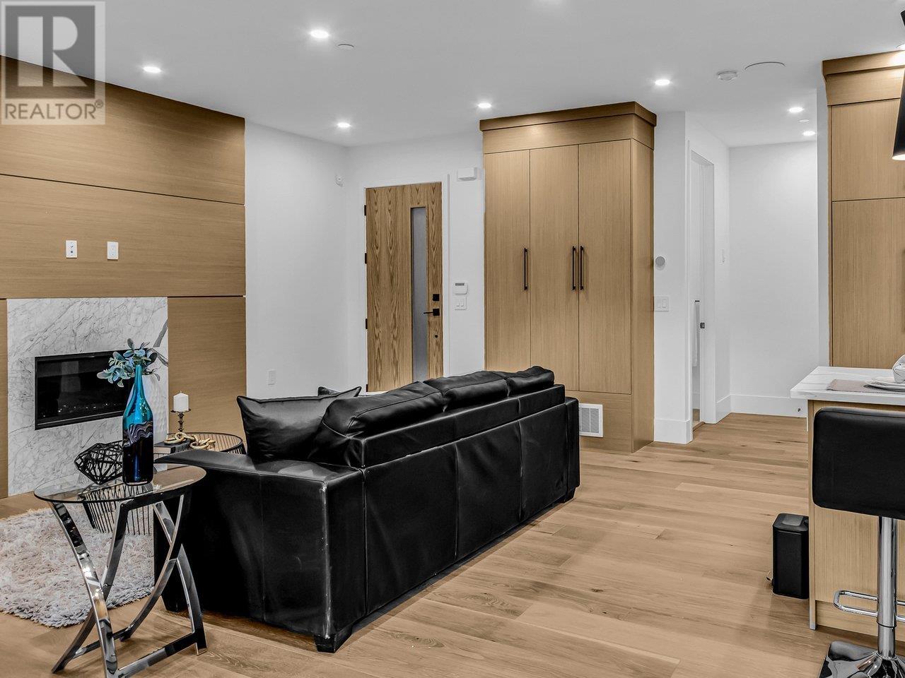 5094 Walden Street, Vancouver, British Columbia  V5W 2V7 - Photo 5 - R2827992