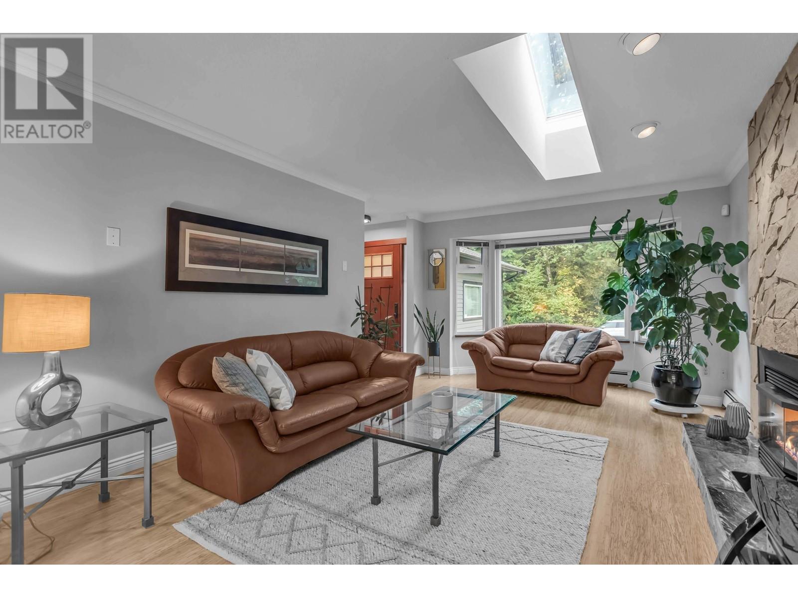 1281 Lynwood Avenue, Port Coquitlam, British Columbia  V3B 6H1 - Photo 10 - R2827947