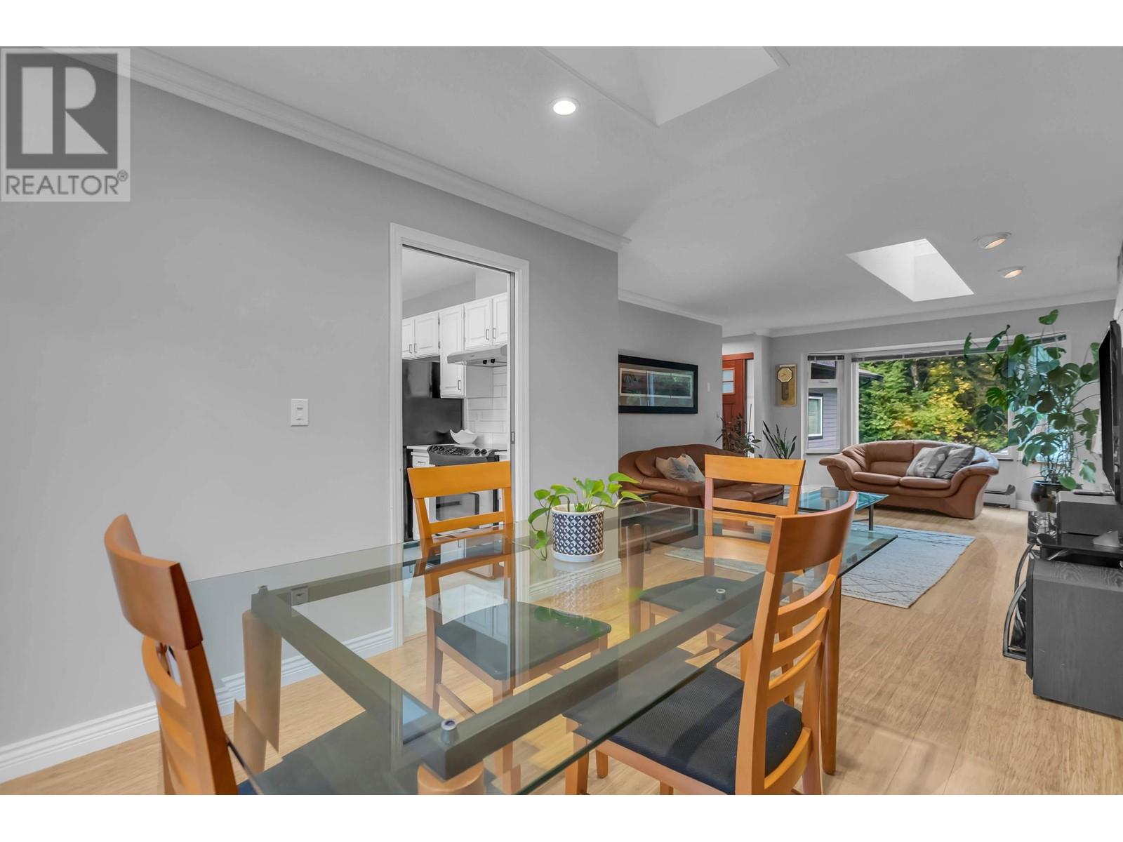 1281 Lynwood Avenue, Port Coquitlam, British Columbia  V3B 6H1 - Photo 13 - R2827947