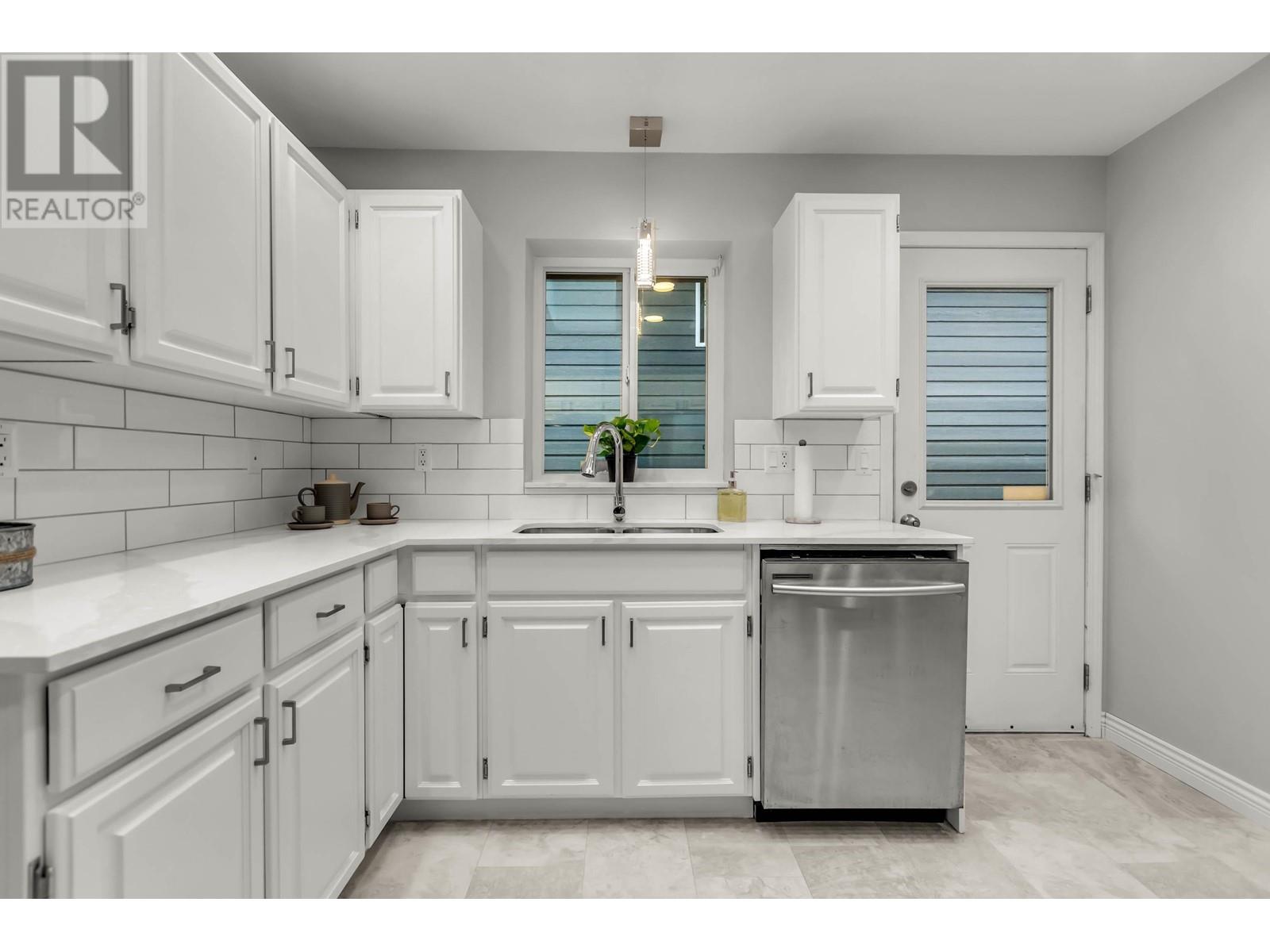 1281 Lynwood Avenue, Port Coquitlam, British Columbia  V3B 6H1 - Photo 15 - R2827947