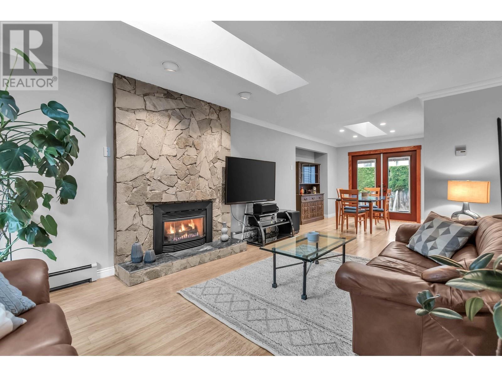 1281 Lynwood Avenue, Port Coquitlam, British Columbia  V3B 6H1 - Photo 7 - R2827947