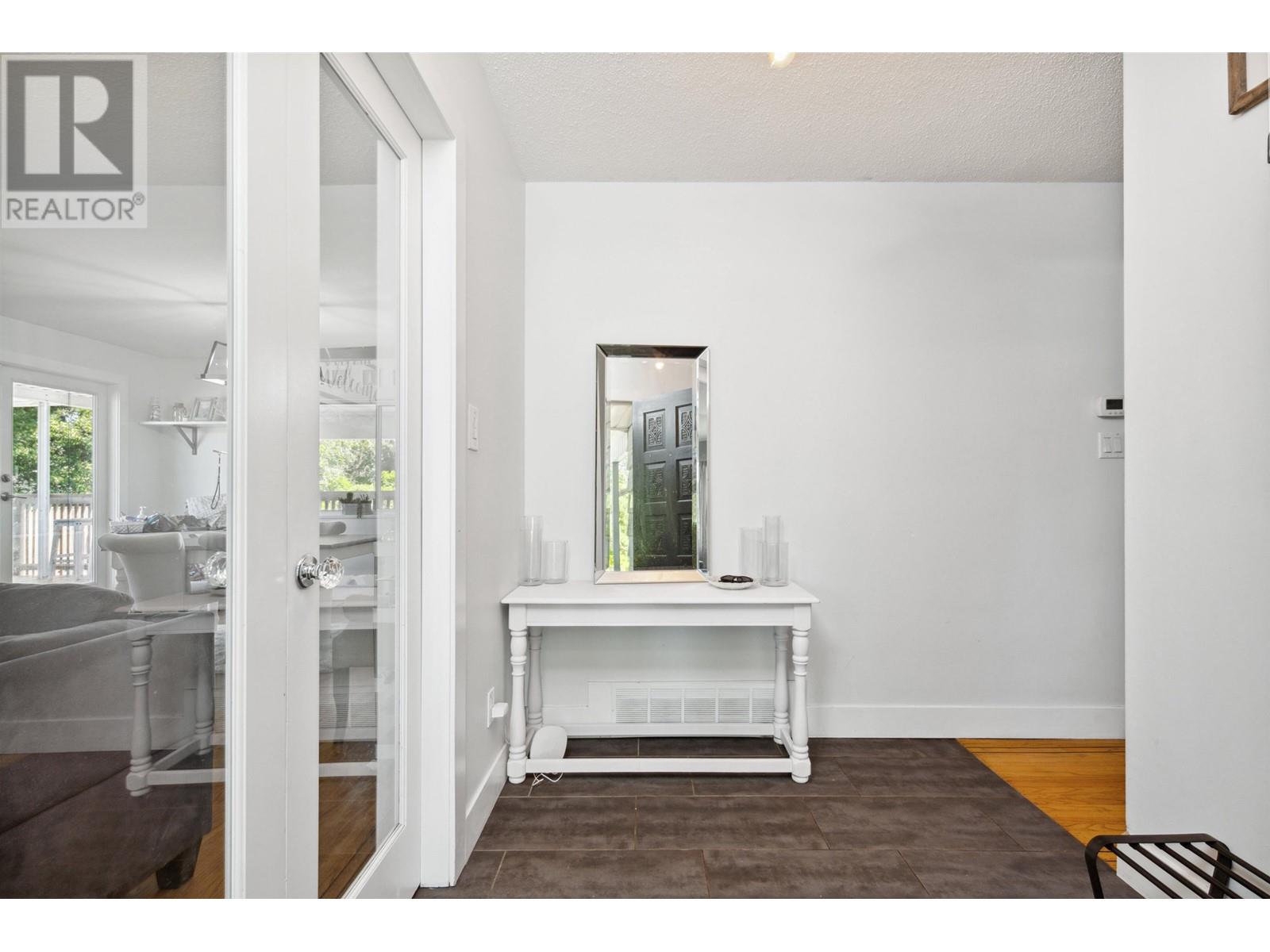 328 54 Street, Delta, British Columbia  V4M 3G5 - Photo 2 - R2827955