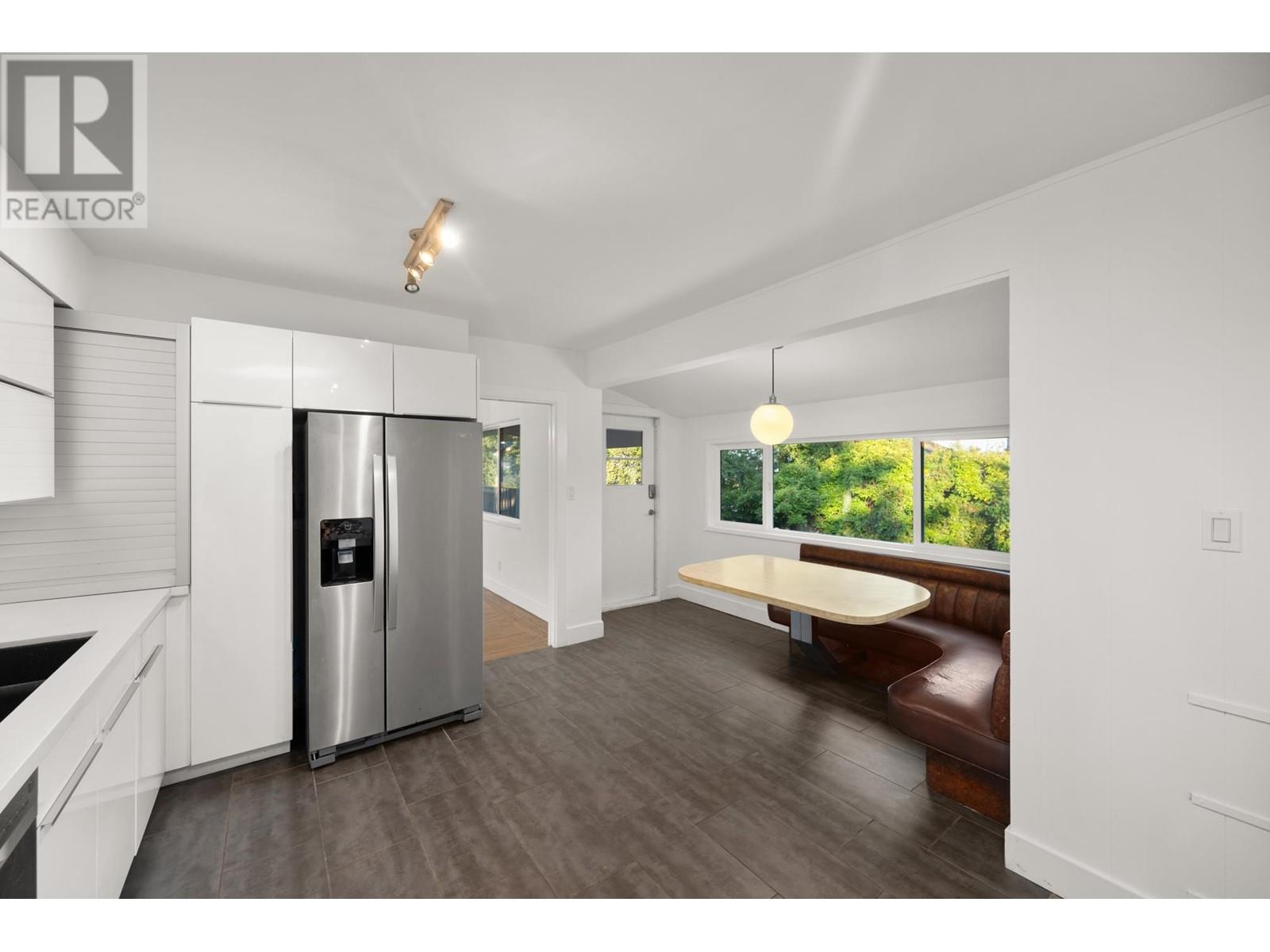 328 54 Street, Delta, British Columbia  V4M 3G5 - Photo 9 - R2827955