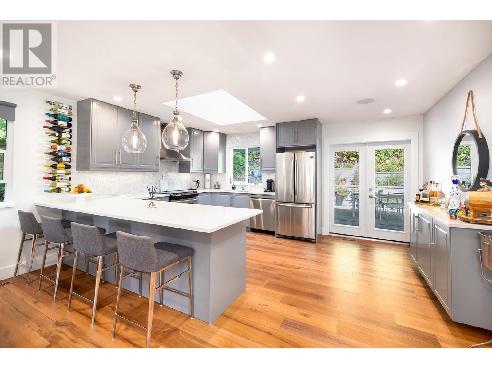 621 Seymour Court, North Vancouver, British Columbia  V7J 3S7 - Photo 10 - R2827970
