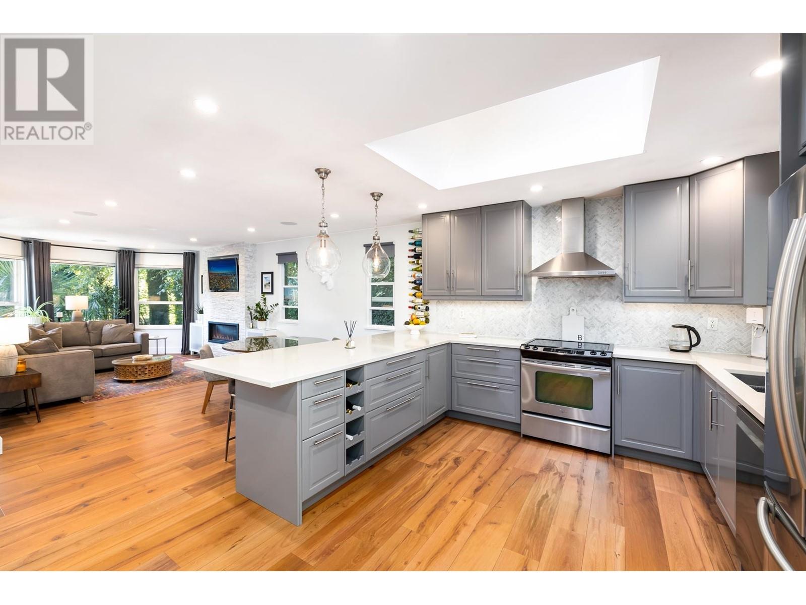 621 Seymour Court, North Vancouver, British Columbia  V7J 3S7 - Photo 12 - R2827970