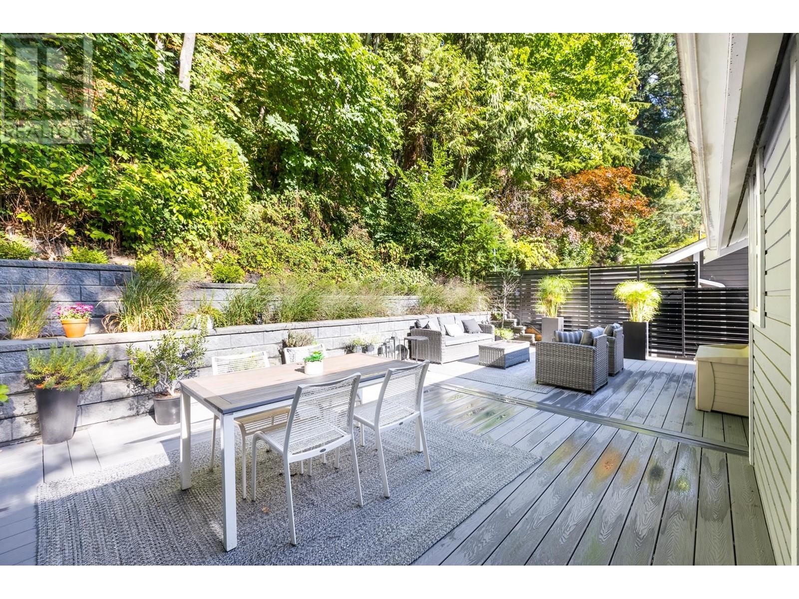 621 Seymour Court, North Vancouver, British Columbia  V7J 3S7 - Photo 16 - R2827970