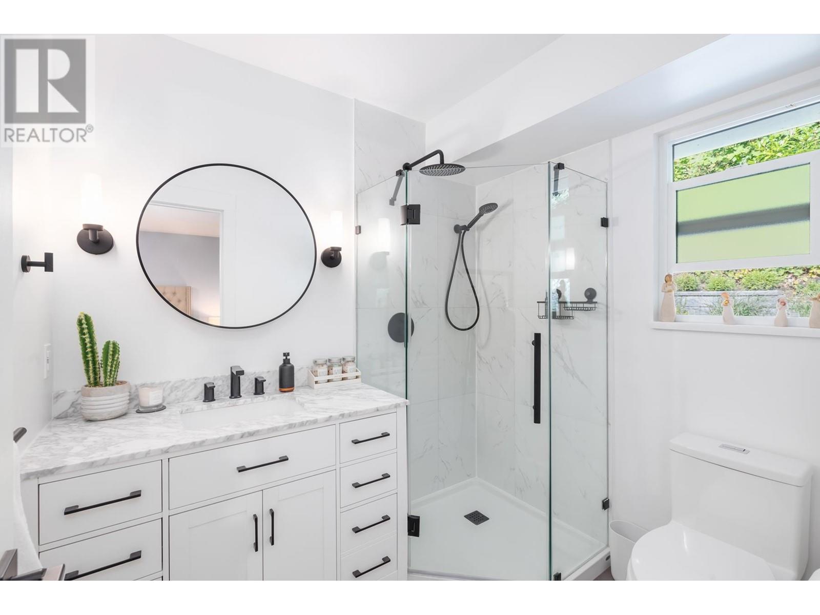 621 Seymour Court, North Vancouver, British Columbia  V7J 3S7 - Photo 19 - R2827970