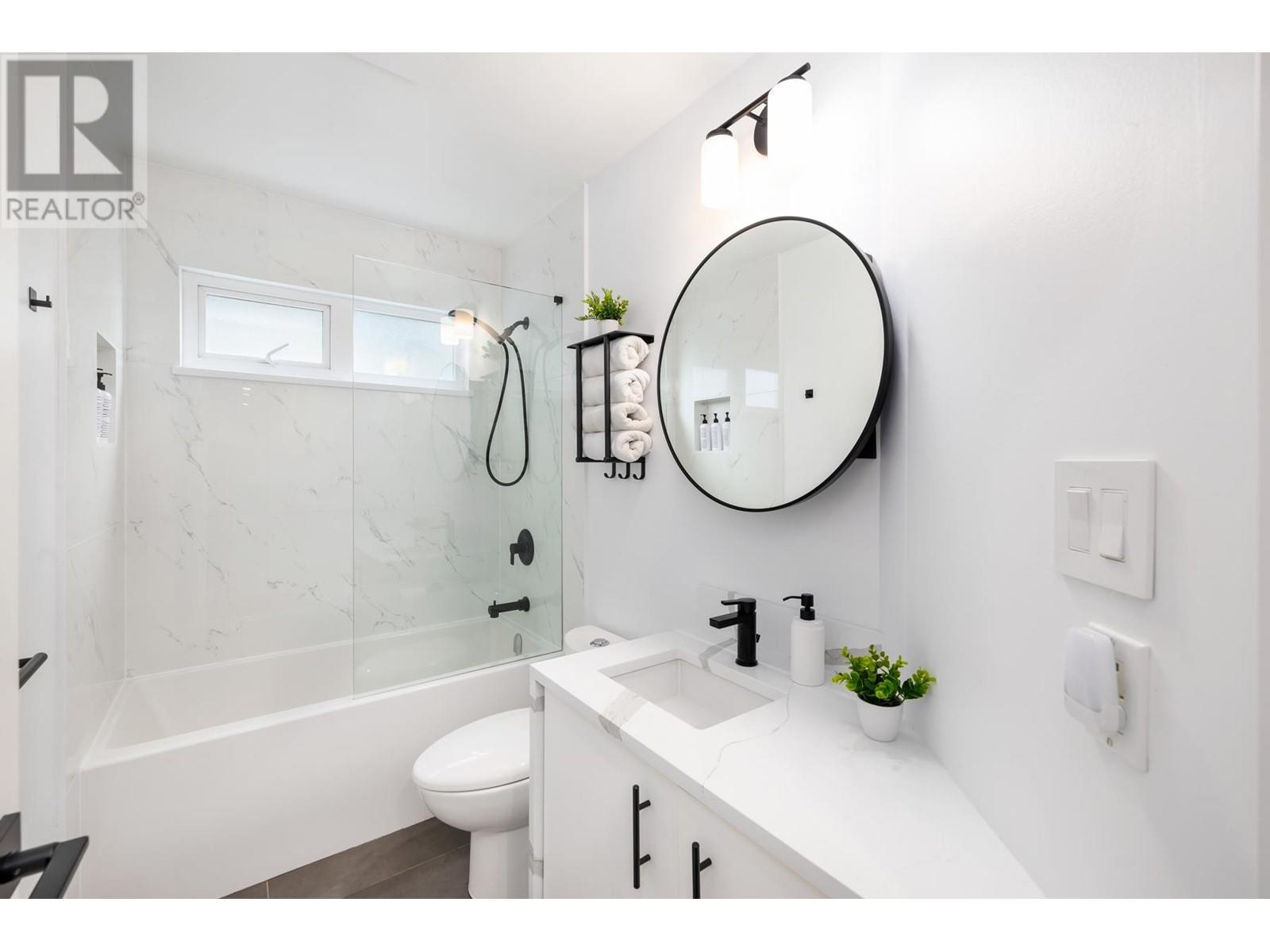 621 Seymour Court, North Vancouver, British Columbia  V7J 3S7 - Photo 21 - R2827970
