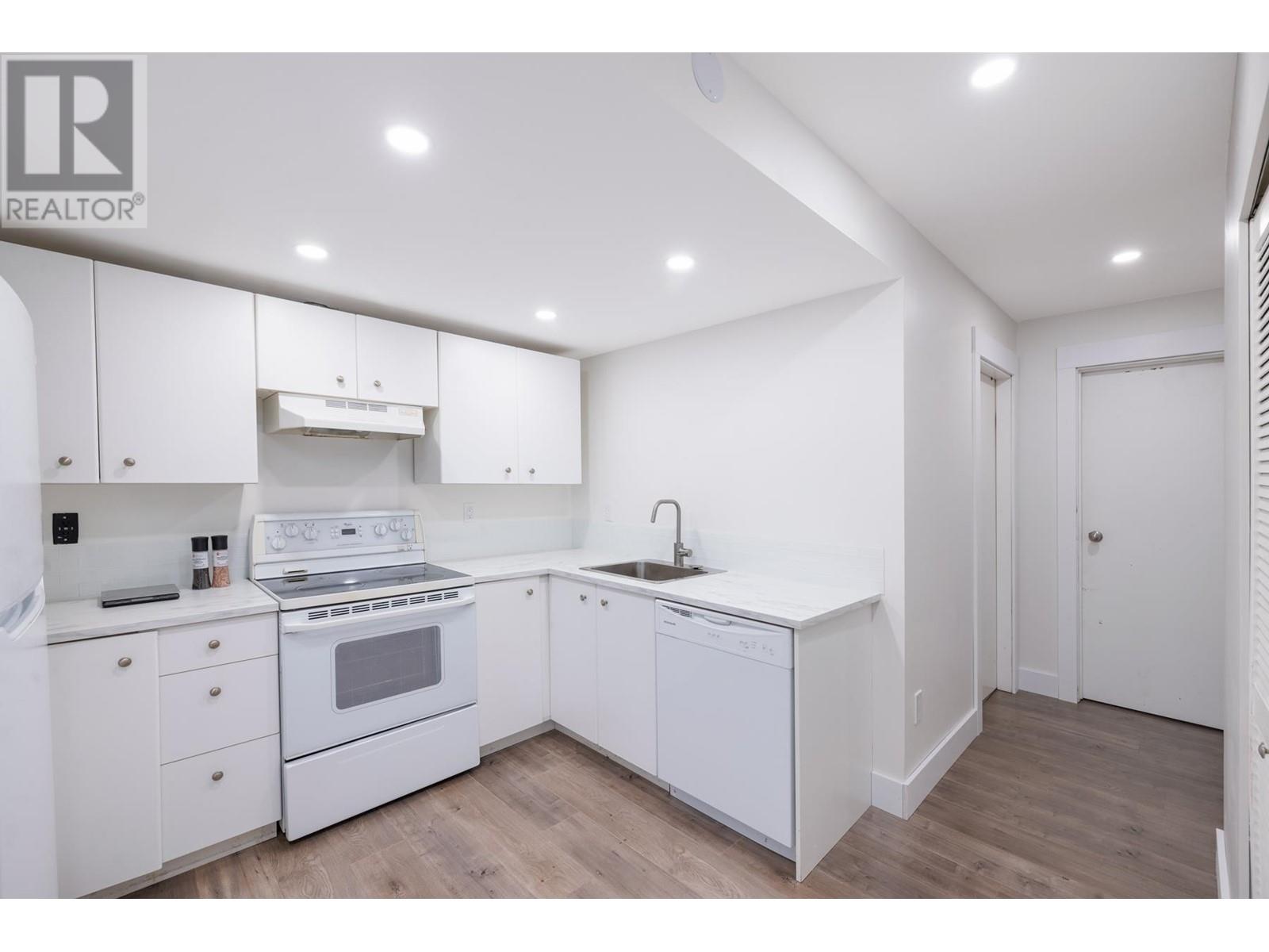 621 Seymour Court, North Vancouver, British Columbia  V7J 3S7 - Photo 26 - R2827970