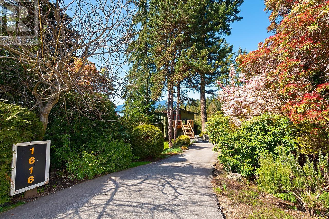 1616 Whitesails Drive, Bowen Island, British Columbia  V0N 1G2 - Photo 2 - R2828006