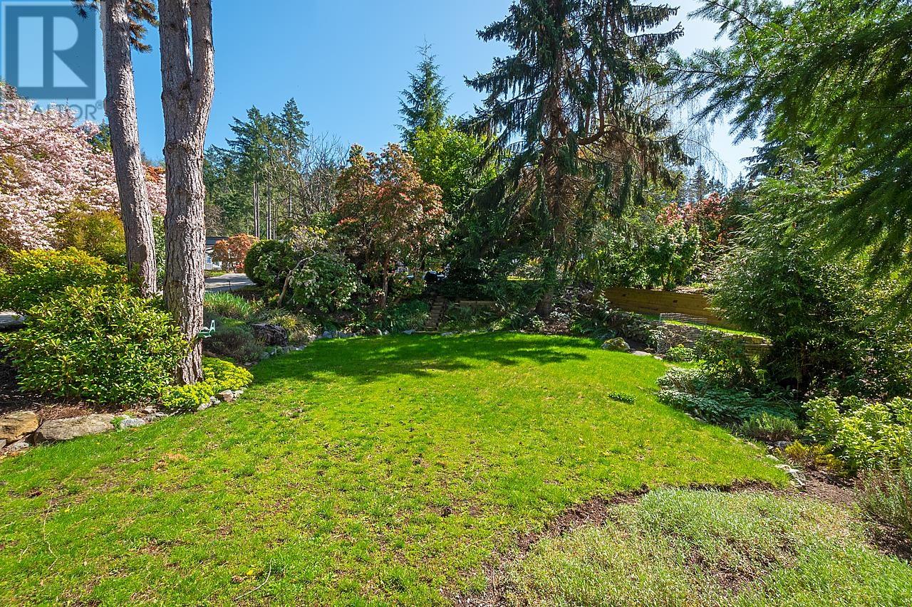 1616 Whitesails Drive, Bowen Island, British Columbia  V0N 1G2 - Photo 5 - R2828006
