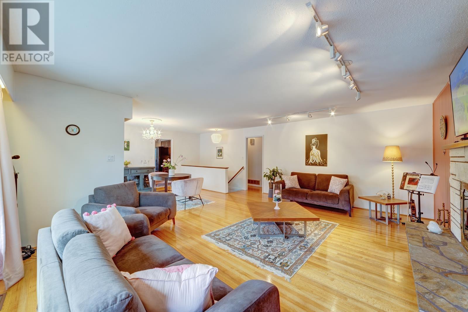 5240 Ranger Avenue, North Vancouver, British Columbia  V7R 3M6 - Photo 6 - R2827998