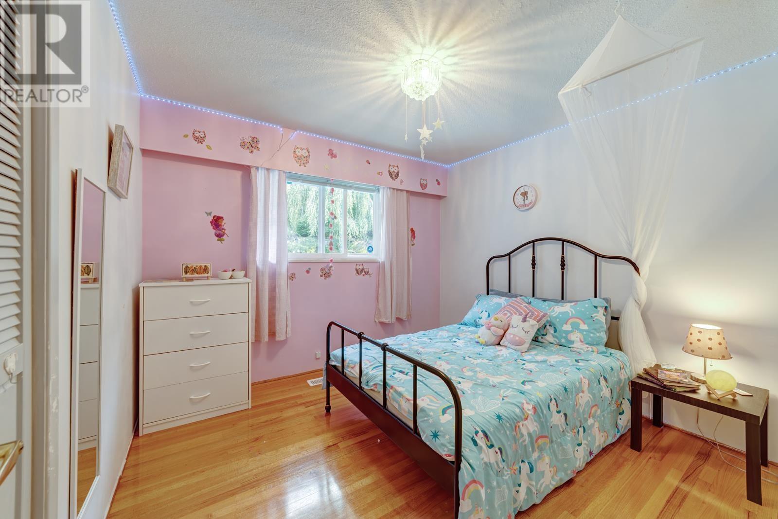 5240 Ranger Avenue, North Vancouver, British Columbia  V7R 3M6 - Photo 15 - R2827998