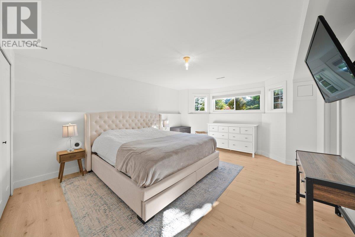 2545 Dahlia Court, Coquitlam, British Columbia  V3E 2P1 - Photo 32 - R2828010