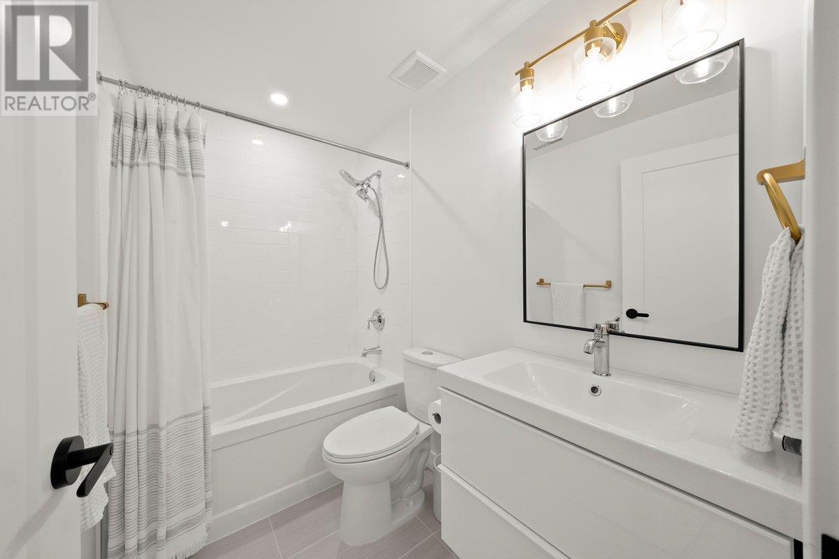 2545 Dahlia Court, Coquitlam, British Columbia  V3E 2P1 - Photo 28 - R2828010