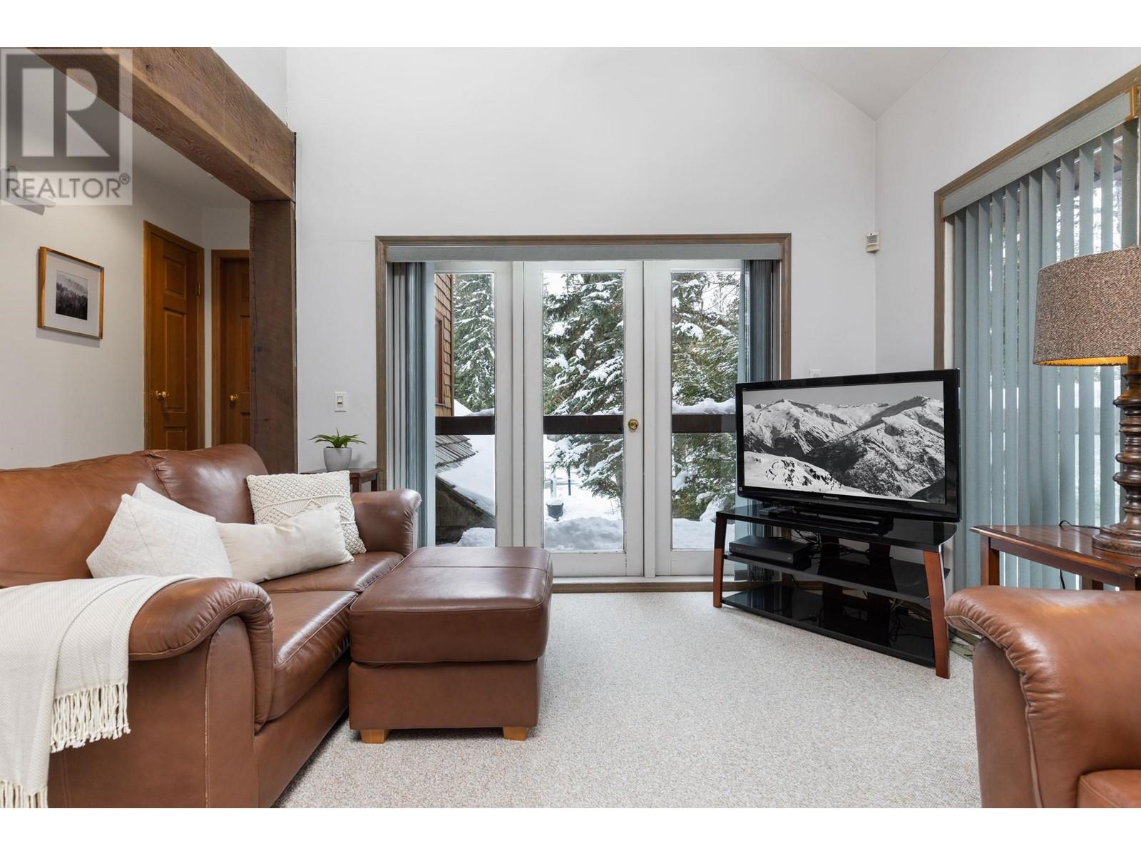 2311 Aspen Court, Whistler, British Columbia  V8E 0A6 - Photo 4 - R2827780