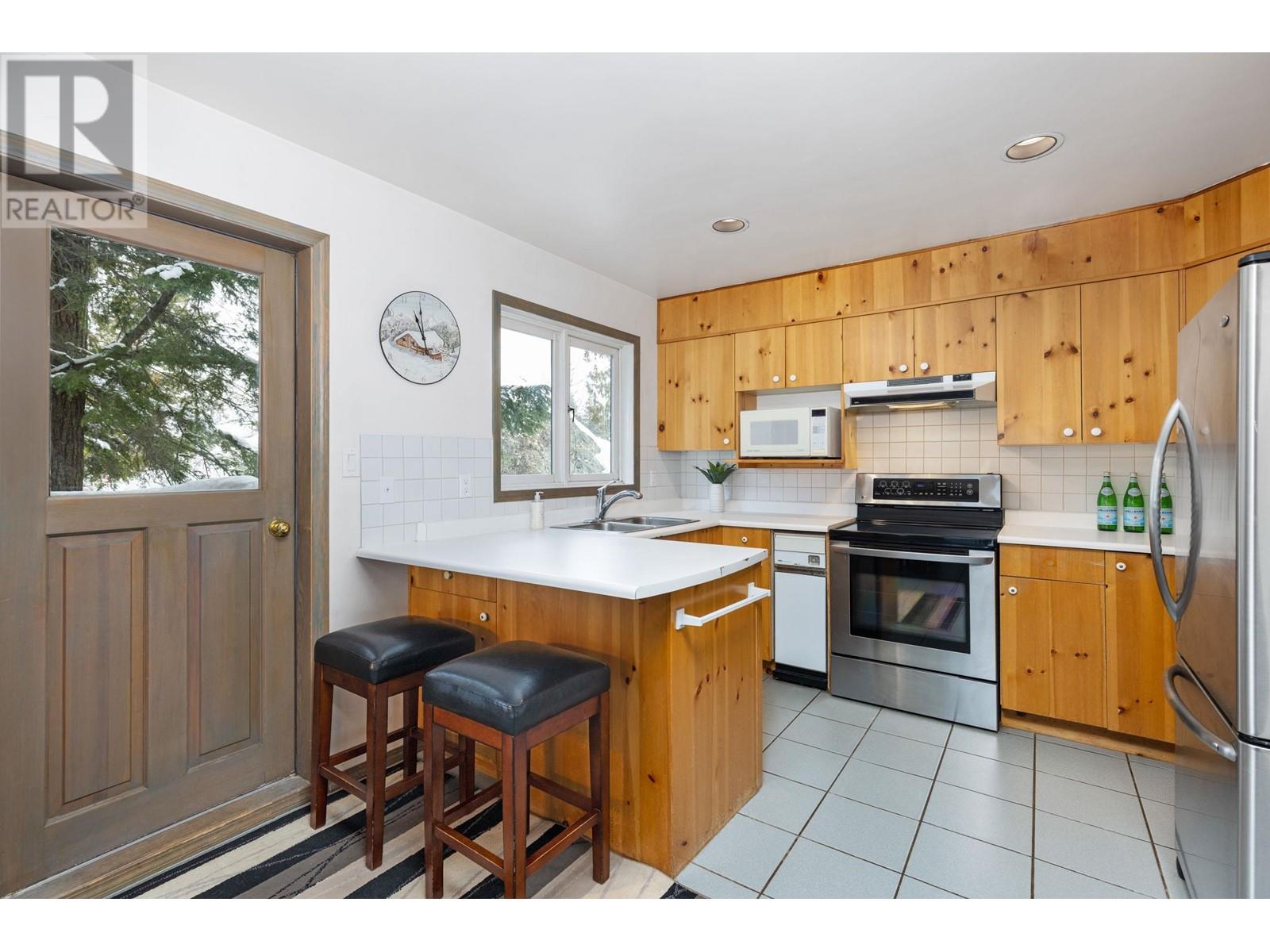 2311 Aspen Court, Whistler, British Columbia  V8E 0A6 - Photo 6 - R2827780