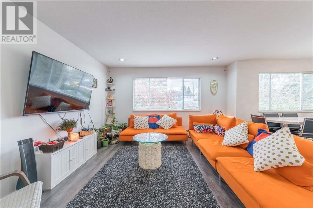 3151 Cambridge Street, Port Coquitlam, British Columbia  V3B 6N8 - Photo 3 - R2828003