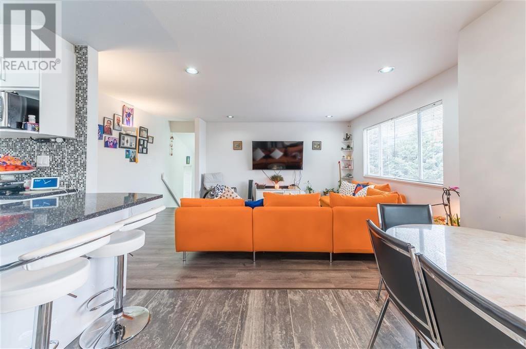 3151 Cambridge Street, Port Coquitlam, British Columbia  V3B 6N8 - Photo 4 - R2828003