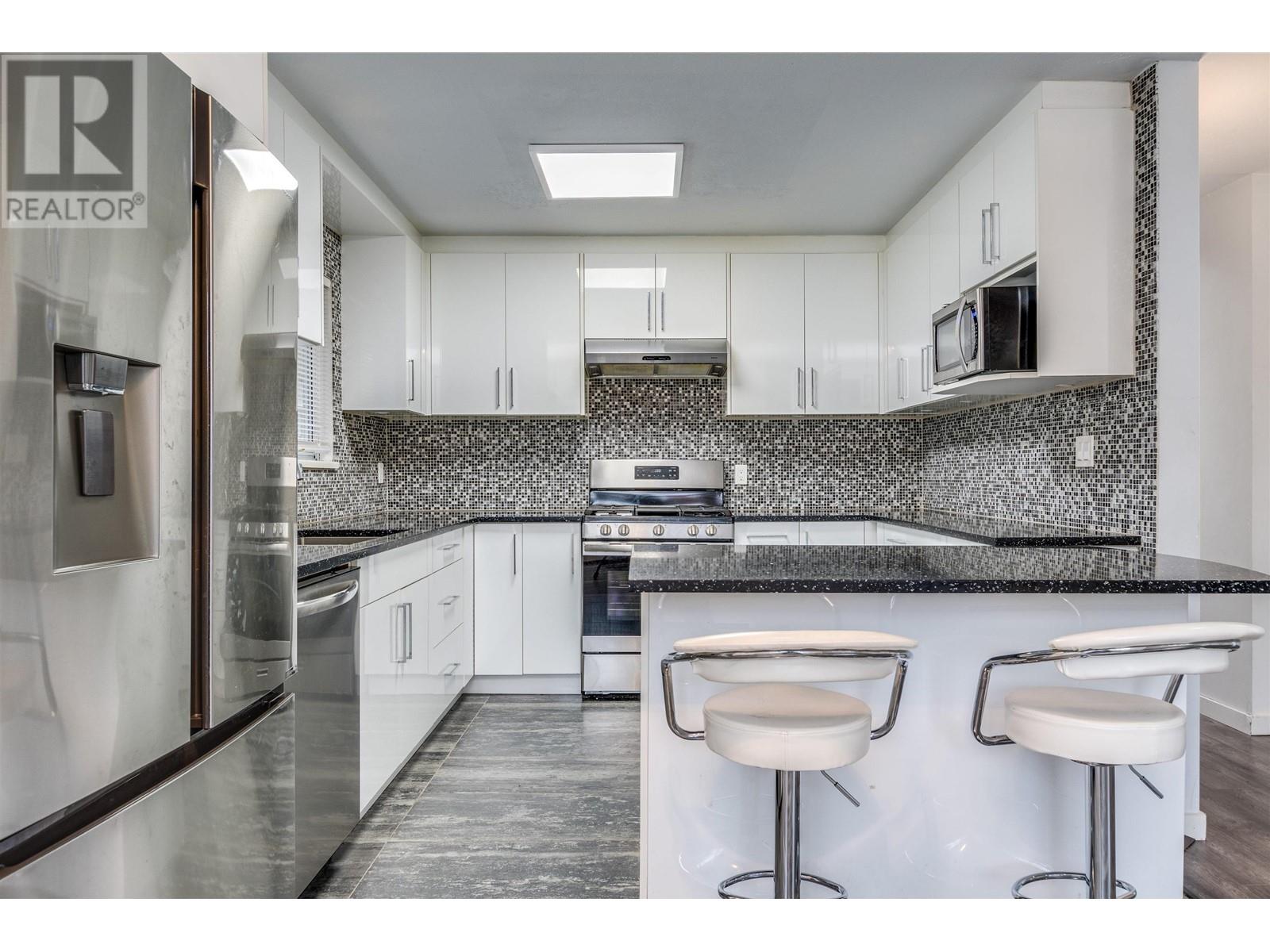 3151 Cambridge Street, Port Coquitlam, British Columbia  V3B 6N8 - Photo 8 - R2828003