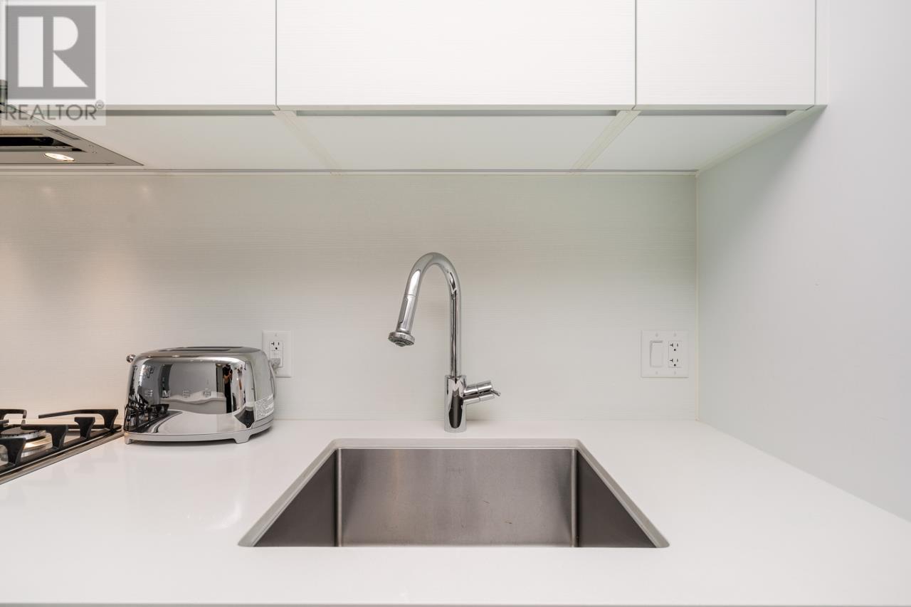 2810 908 Quayside Drive, New Westminster, British Columbia  V3M 0L4 - Photo 7 - R2827717