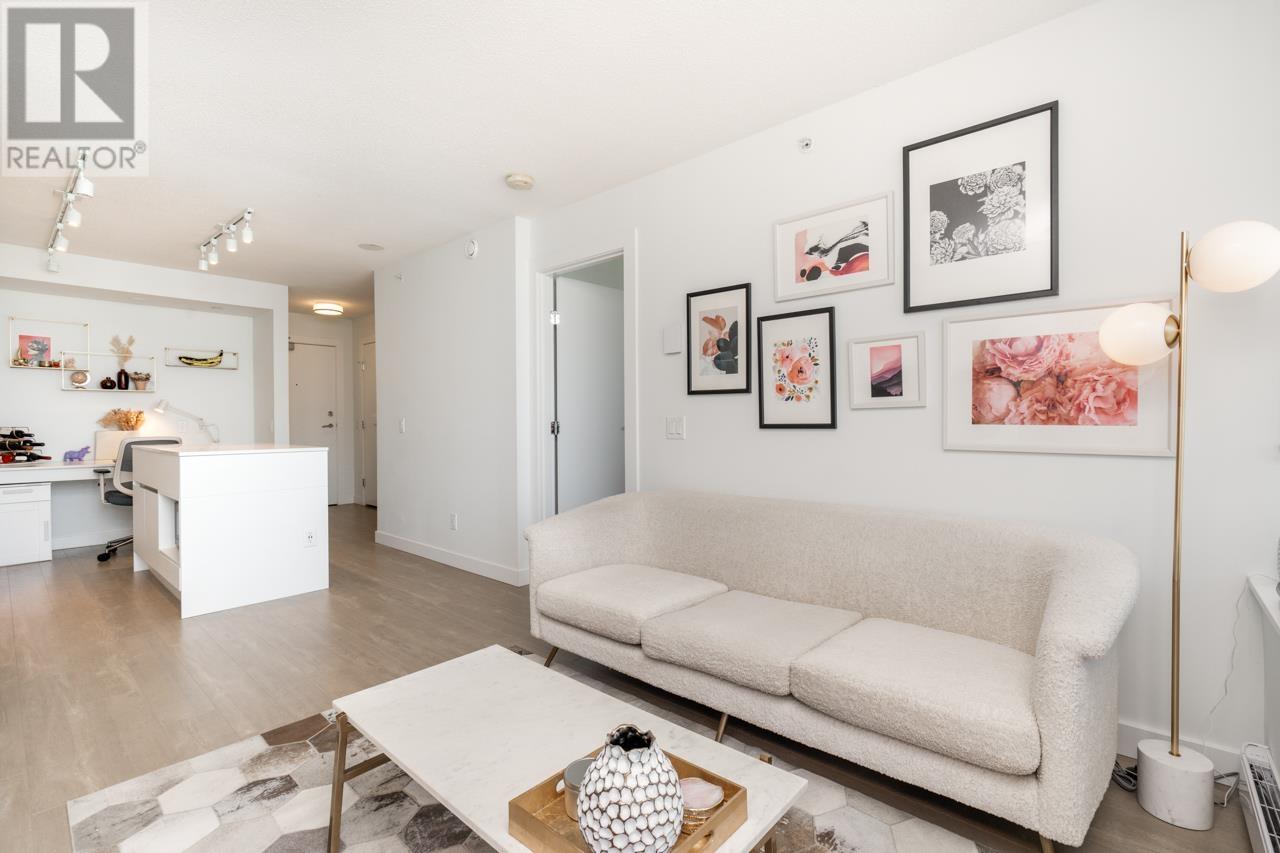 2810 908 QUAYSIDE DRIVE, new westminster, British Columbia