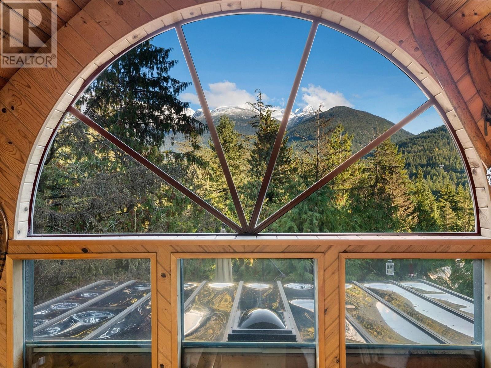 9480 Emerald Drive, Whistler, British Columbia  V8E 0G5 - Photo 24 - R2827816