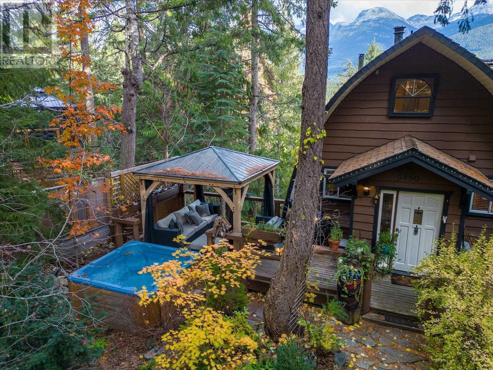 9480 Emerald Drive, Whistler, British Columbia  V8E 0G5 - Photo 16 - R2827816