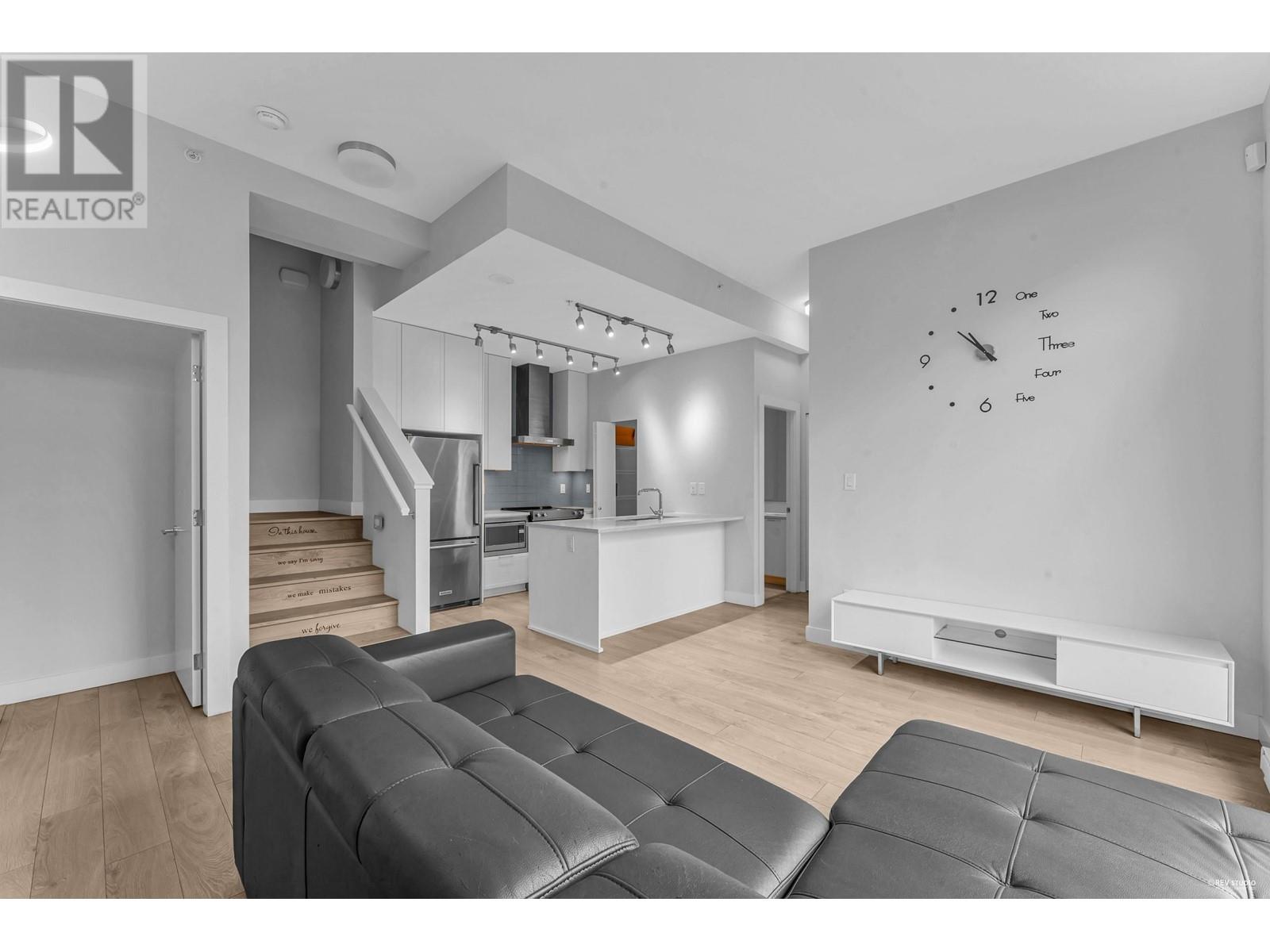 Th2 1728 Gilmore Avenue, Burnaby, British Columbia  V5C 0L3 - Photo 5 - R2827997
