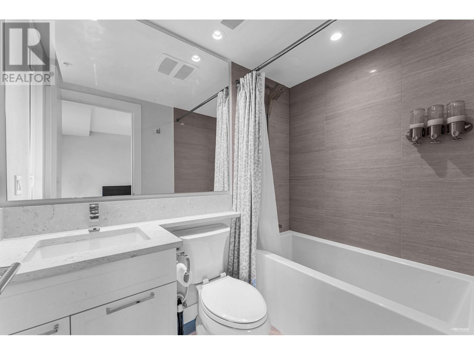 Th2 1728 Gilmore Avenue, Burnaby, British Columbia  V5C 0L3 - Photo 13 - R2827997