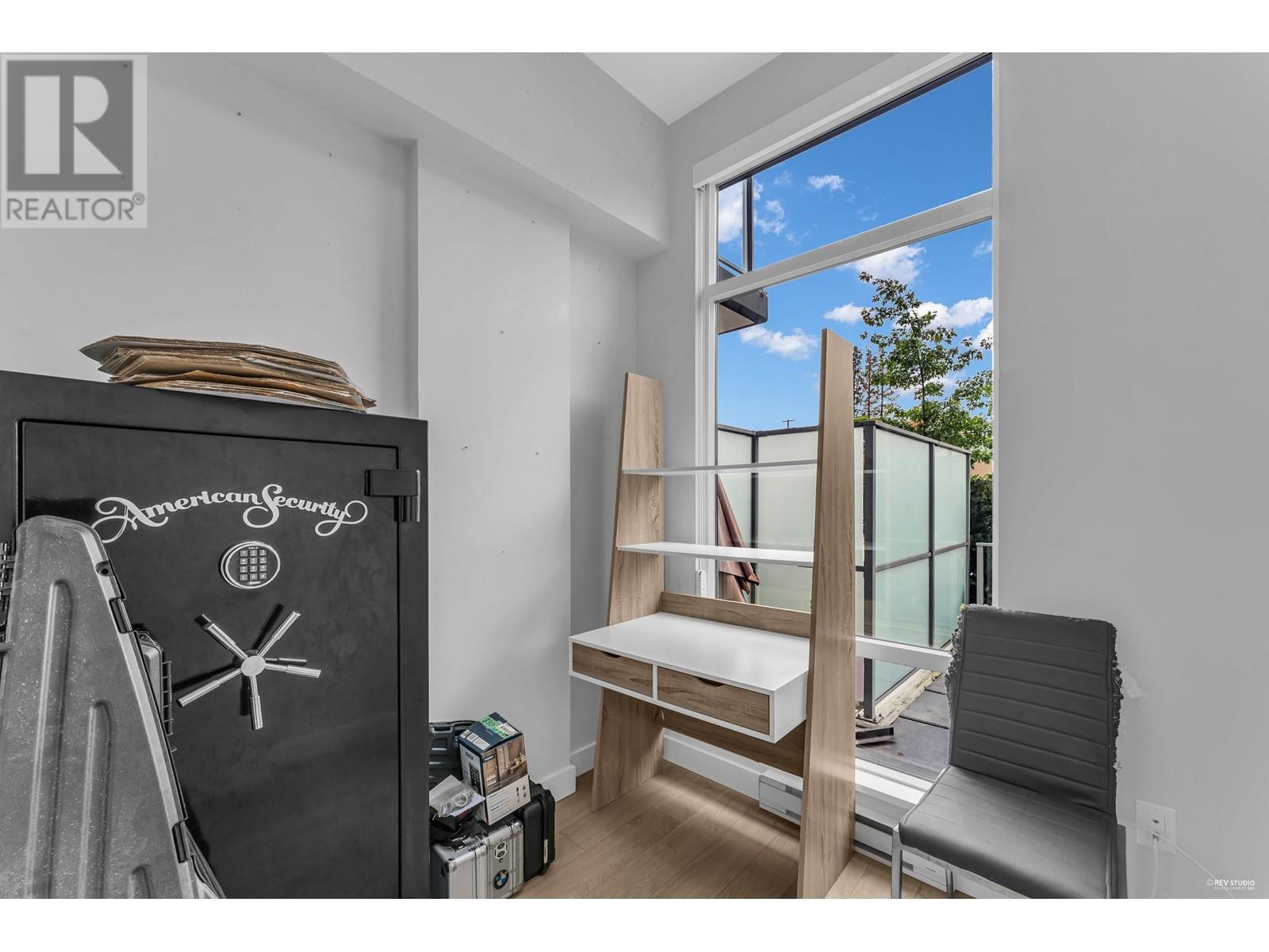 Th2 1728 Gilmore Avenue, Burnaby, British Columbia  V5C 0L3 - Photo 15 - R2827997