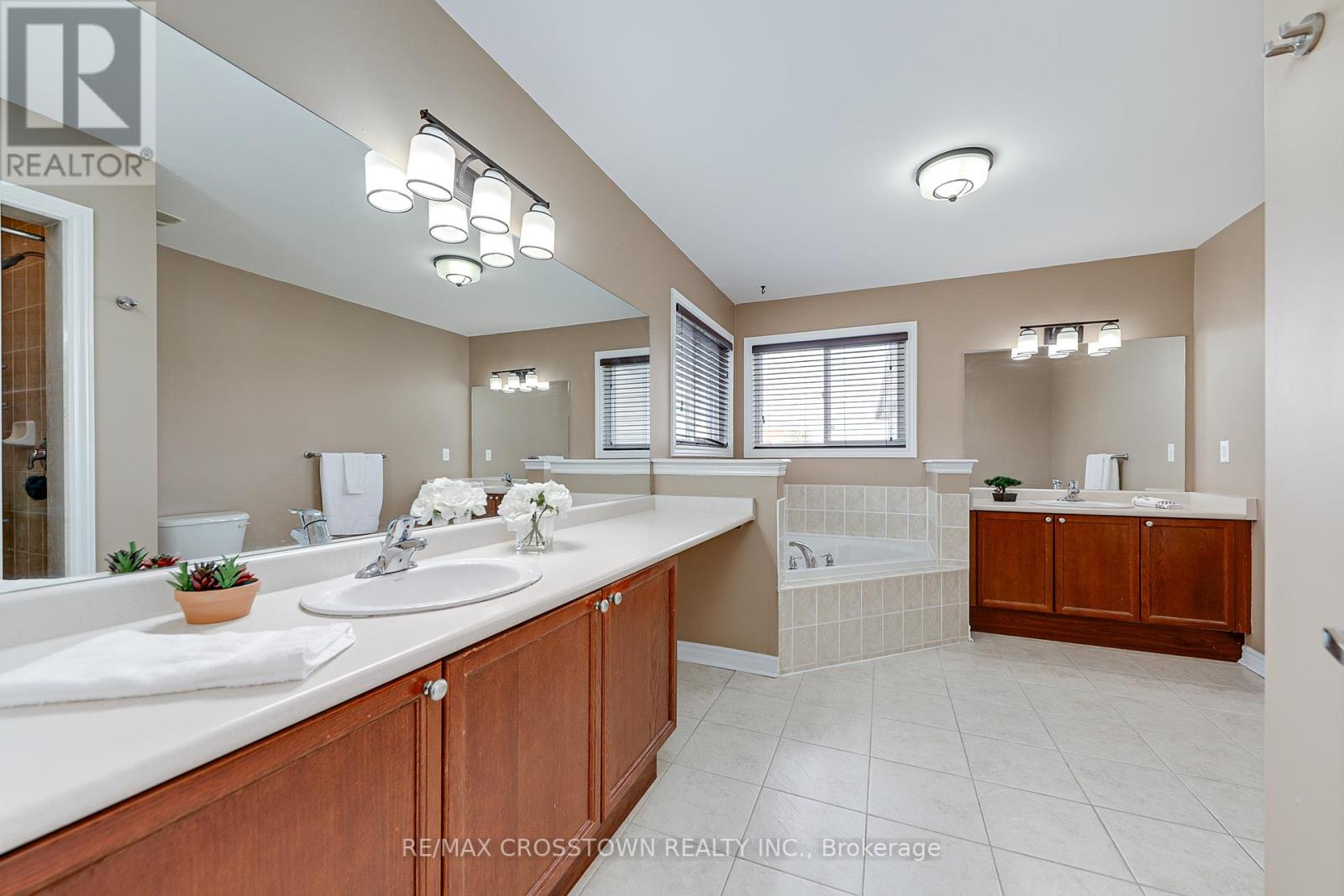 56 The Queensway, Barrie, Ontario  L4M 7J3 - Photo 20 - S7251220