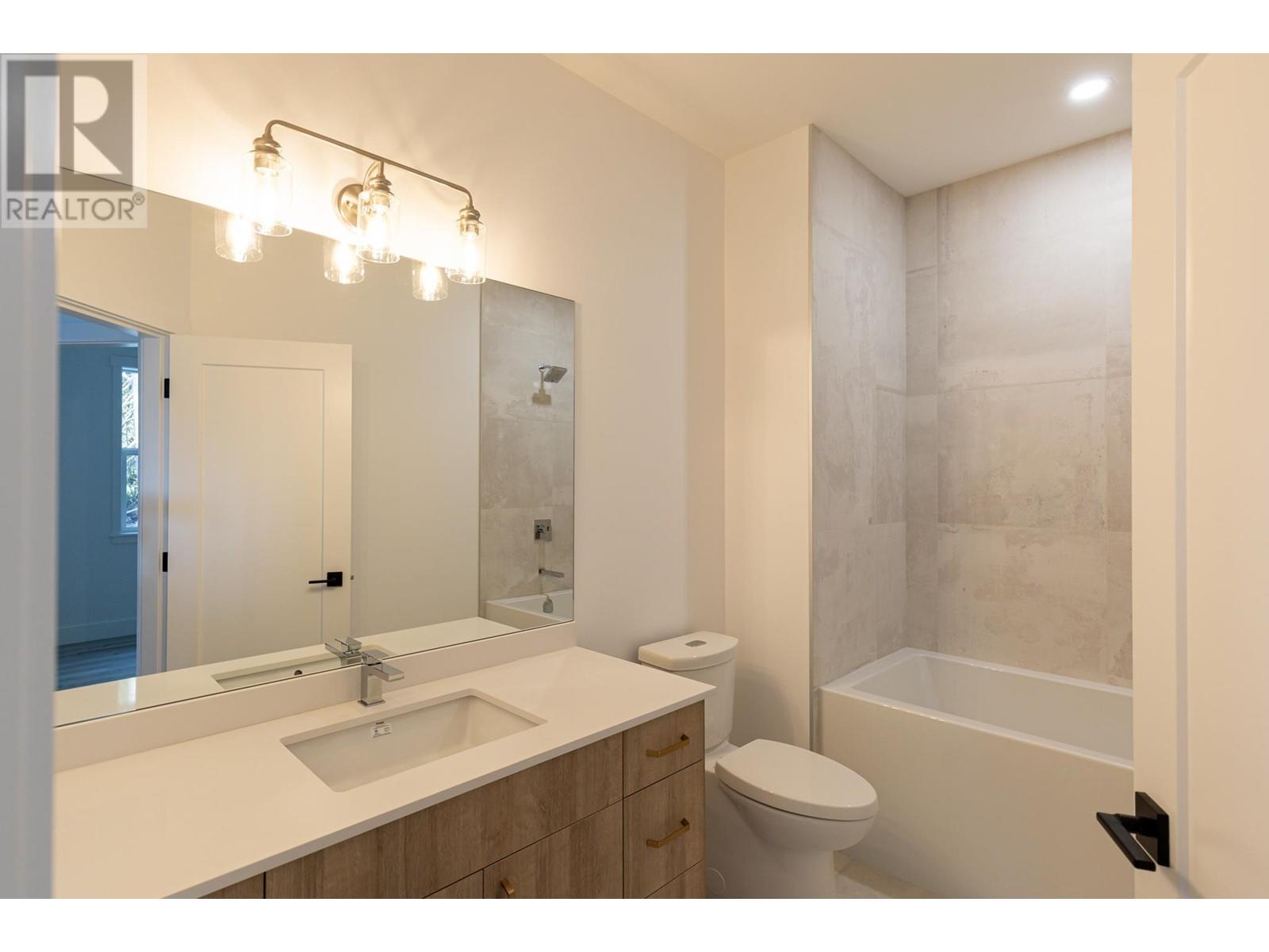 3008 Green Way, Roberts Creek, British Columbia  V0N 2W4 - Photo 23 - R2775591