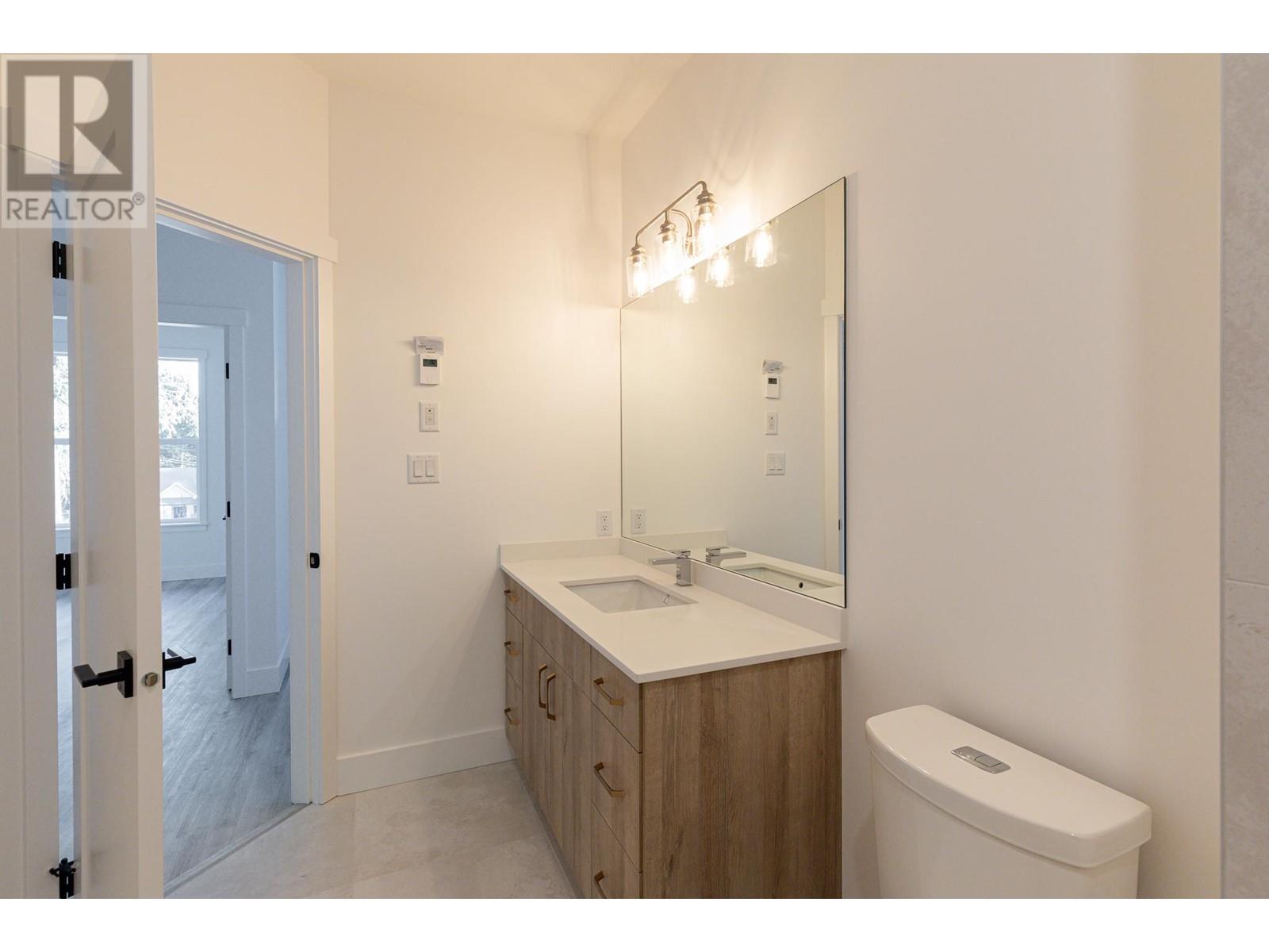 3008 Green Way, Roberts Creek, British Columbia  V0N 2W4 - Photo 24 - R2775591