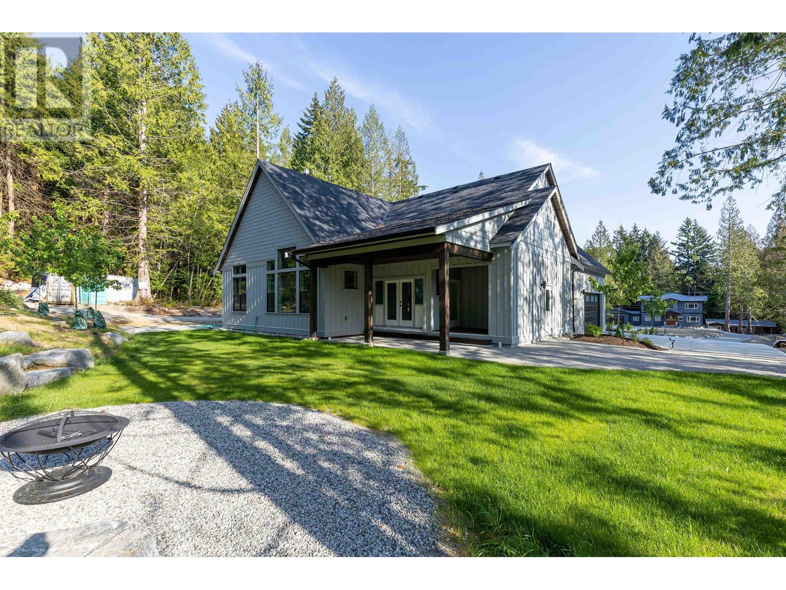 3008 Green Way, Roberts Creek, British Columbia  V0N 2W4 - Photo 4 - R2775591