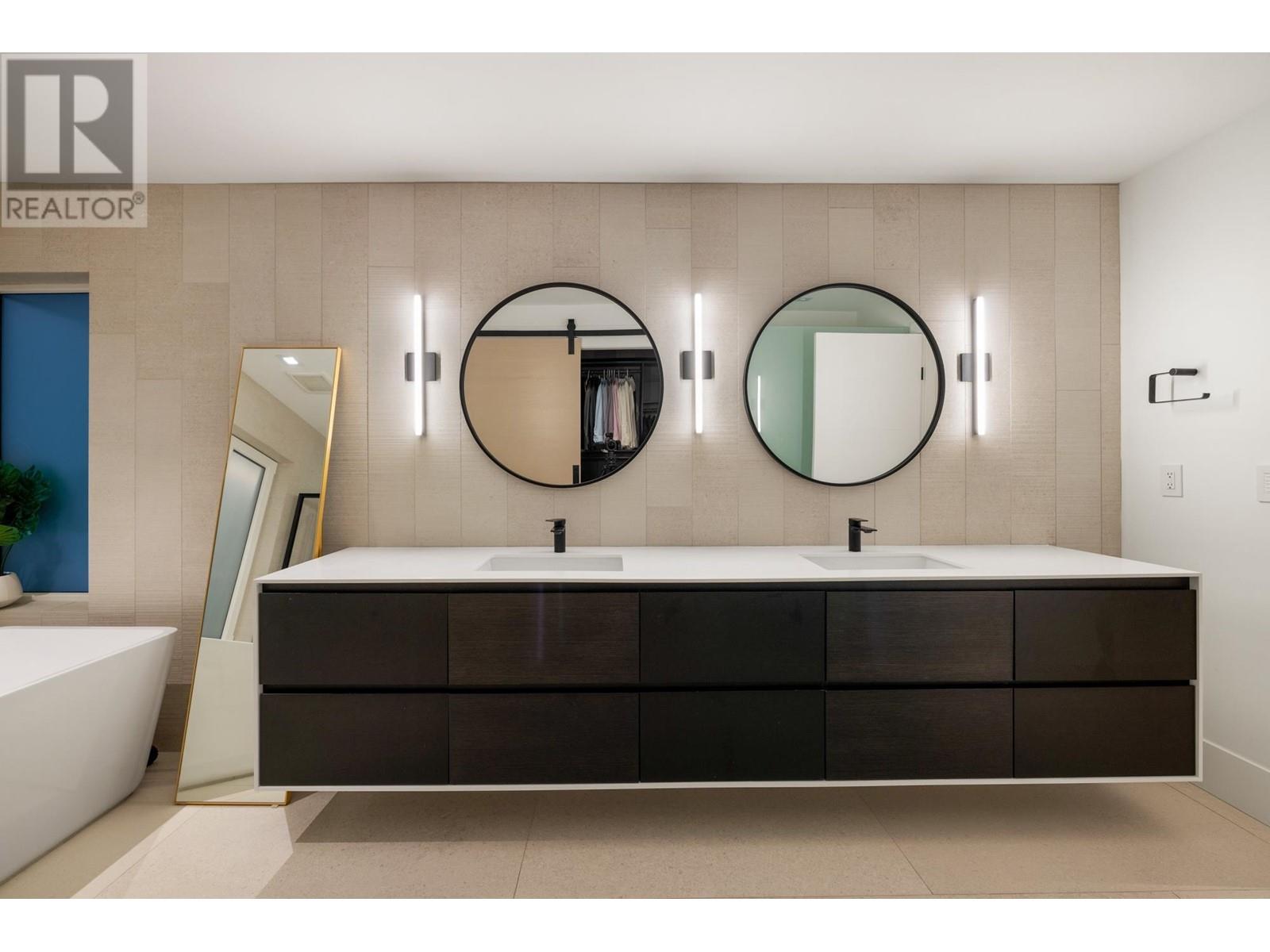 3908 Glenview Crescent, North Vancouver, British Columbia  V7R 3G3 - Photo 30 - R2824945