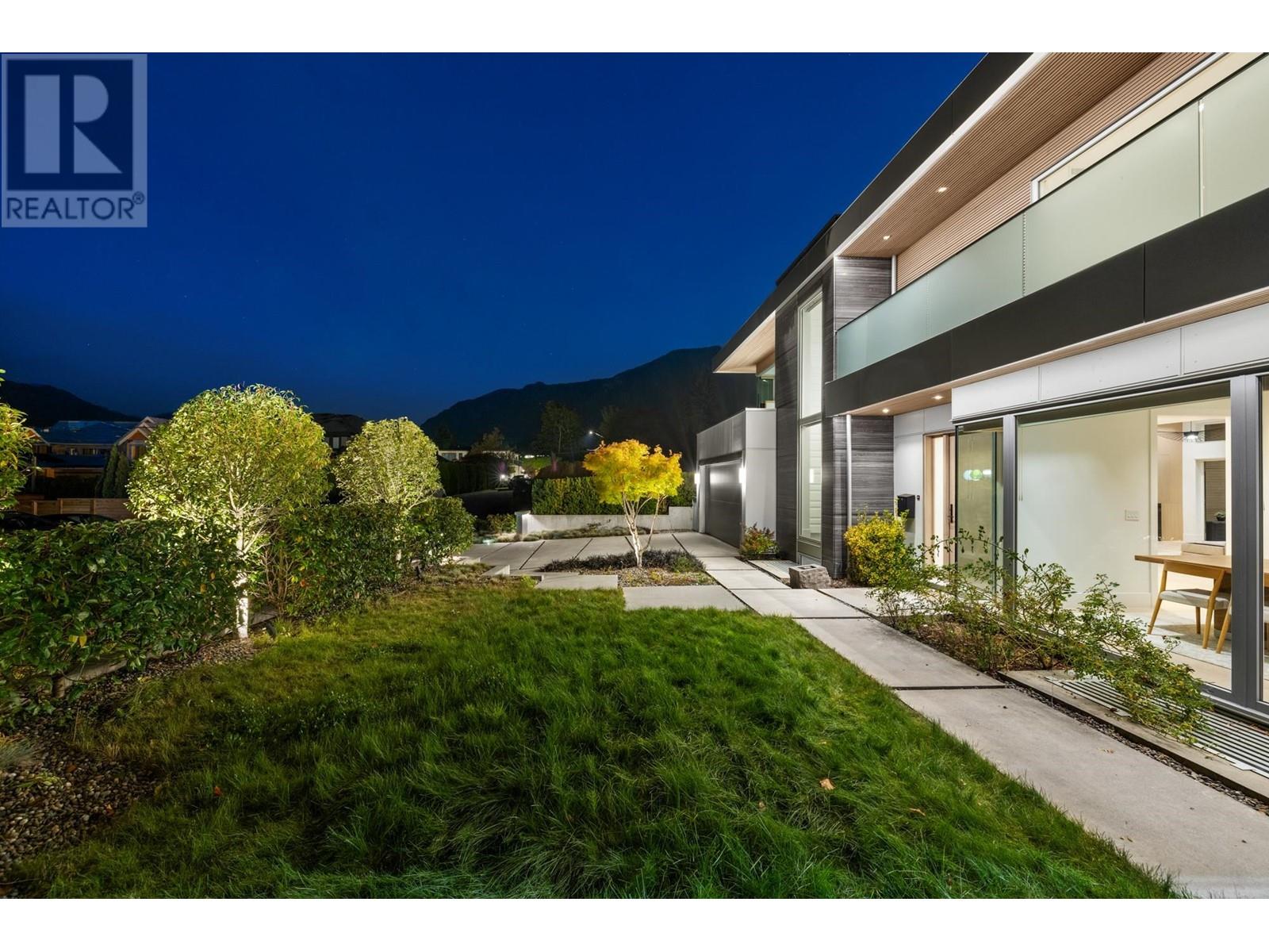 3908 Glenview Crescent, North Vancouver, British Columbia  V7R 3G3 - Photo 36 - R2824945